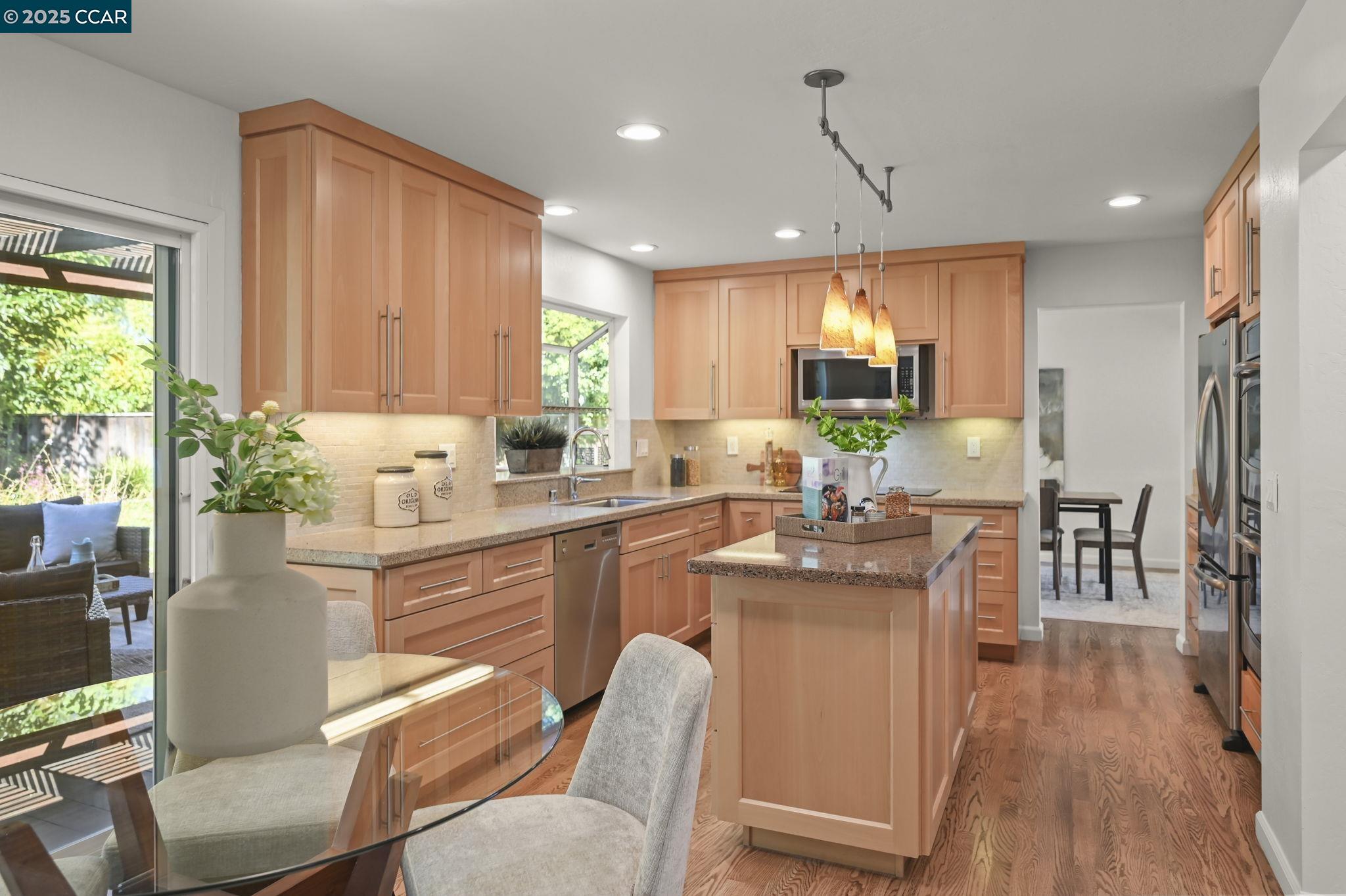 Detail Gallery Image 13 of 50 For 4450 Shellflower Ct, Concord,  CA 94518 - 4 Beds | 3 Baths