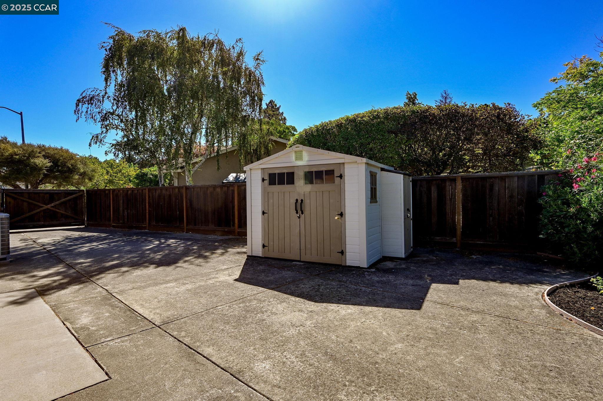 Detail Gallery Image 39 of 50 For 4450 Shellflower Ct, Concord,  CA 94518 - 4 Beds | 3 Baths
