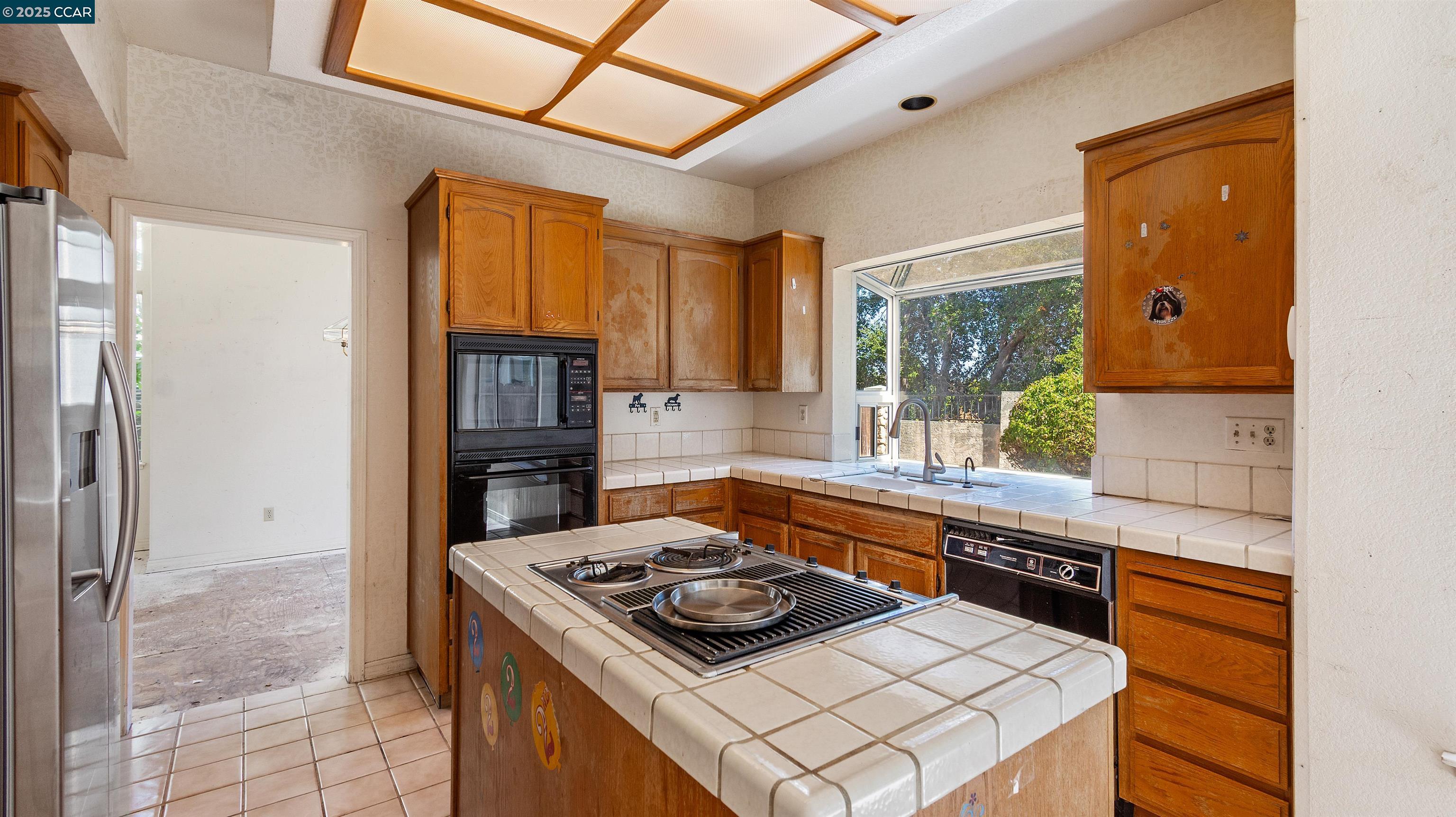 Detail Gallery Image 11 of 32 For 2117 Mark Twain Dr, Antioch,  CA 94531 - 3 Beds | 2/1 Baths