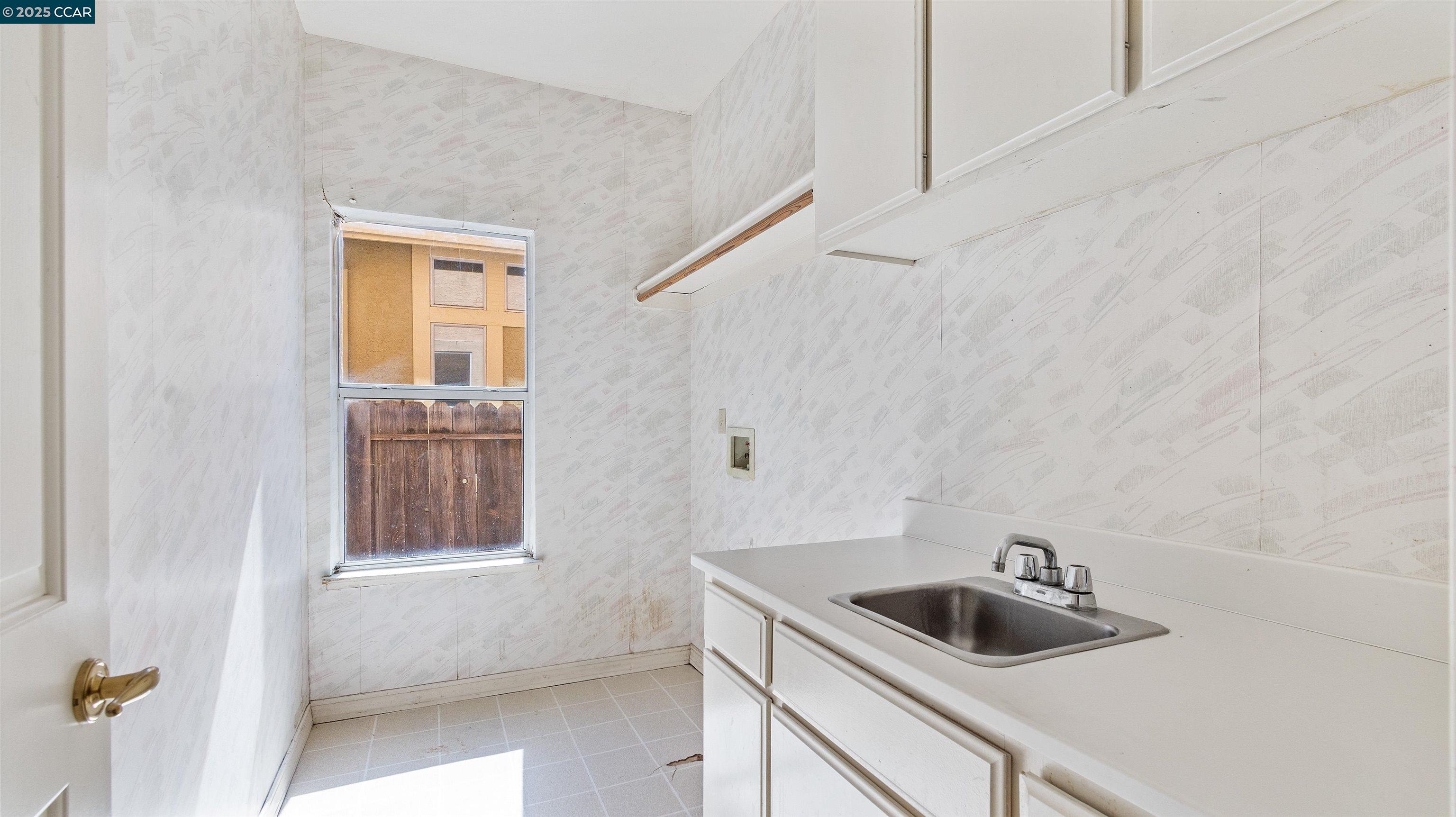 Detail Gallery Image 17 of 32 For 2117 Mark Twain Dr, Antioch,  CA 94531 - 3 Beds | 2/1 Baths