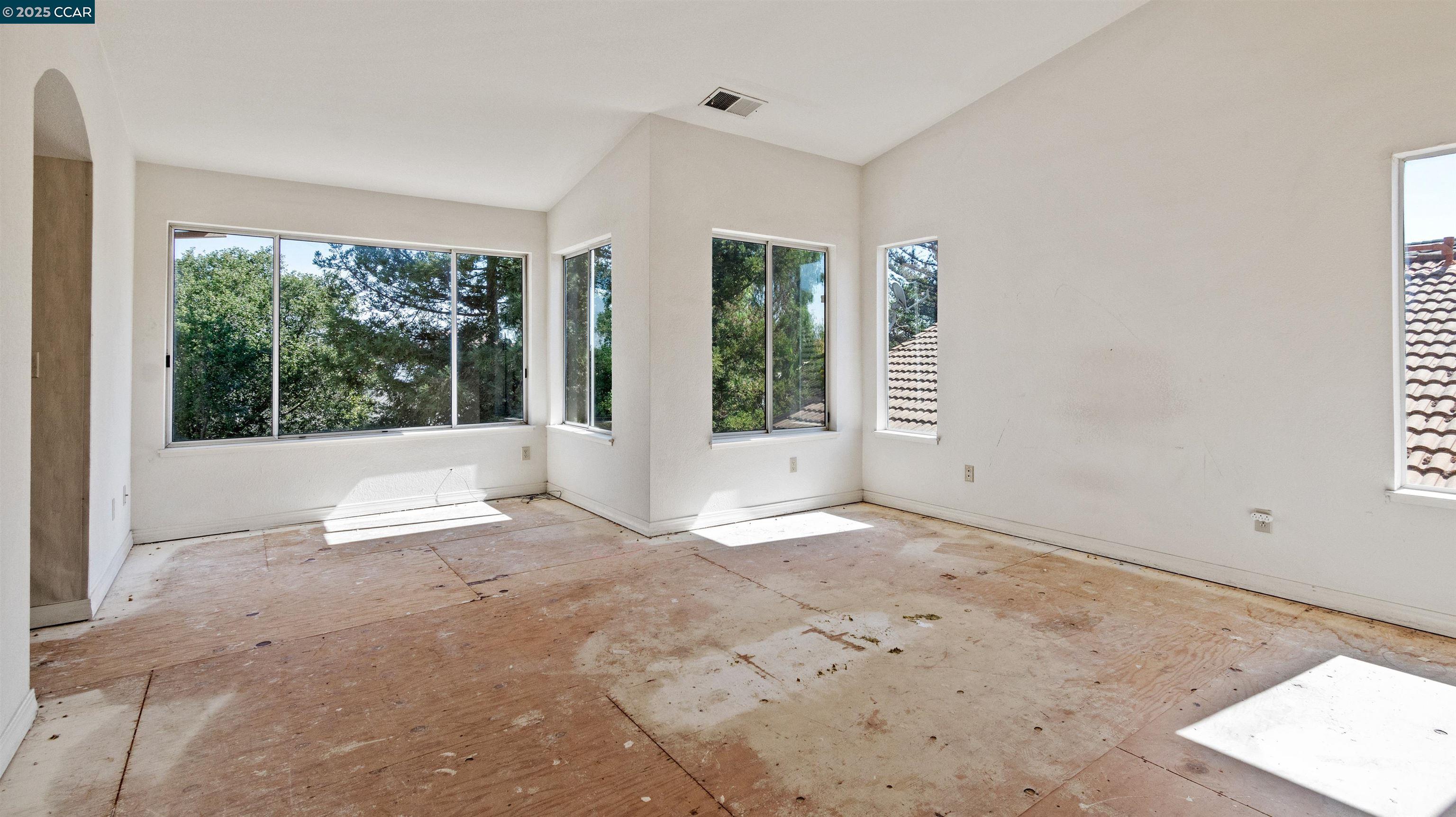 Detail Gallery Image 20 of 32 For 2117 Mark Twain Dr, Antioch,  CA 94531 - 3 Beds | 2/1 Baths