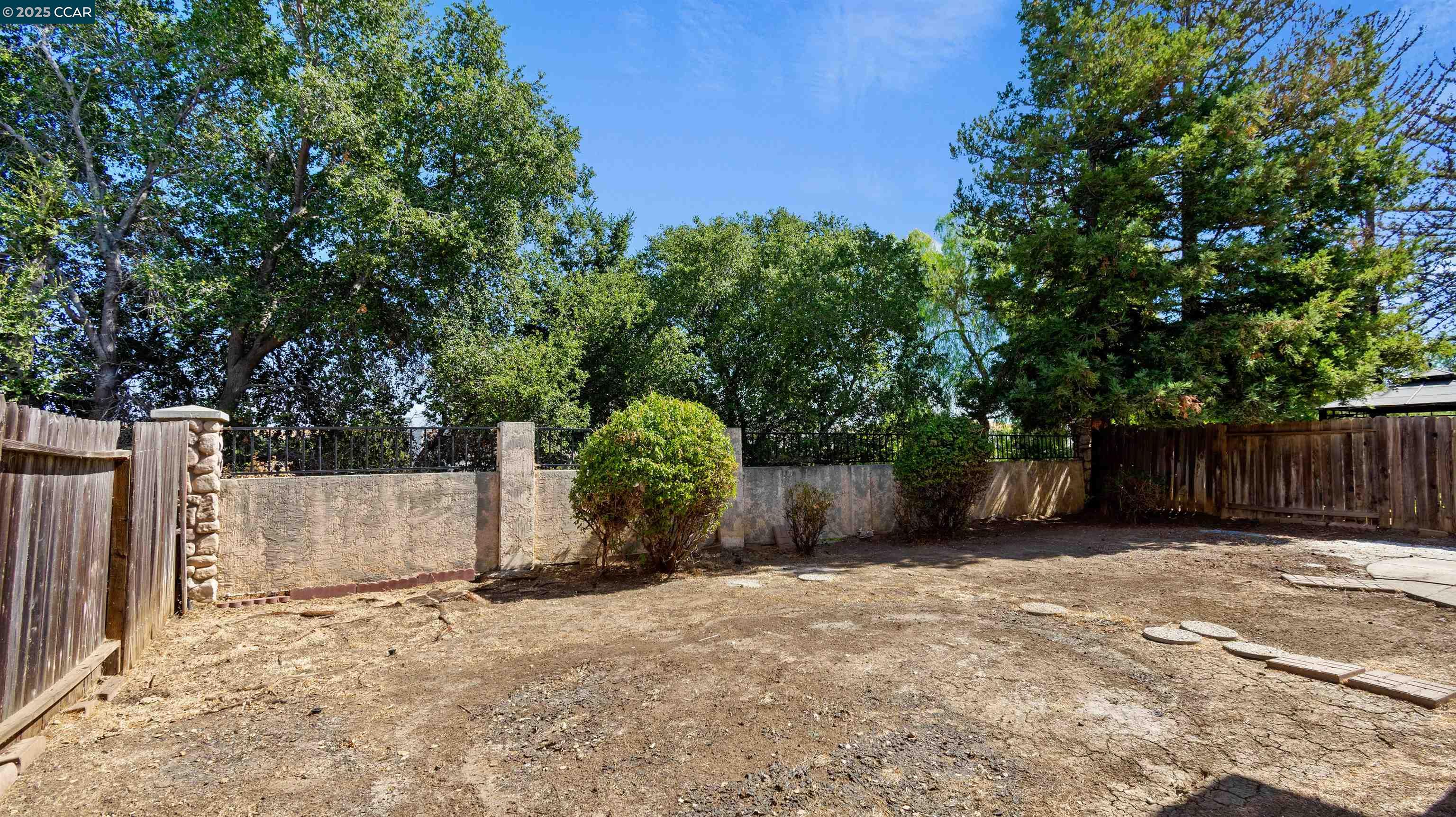 Detail Gallery Image 32 of 32 For 2117 Mark Twain Dr, Antioch,  CA 94531 - 3 Beds | 2/1 Baths