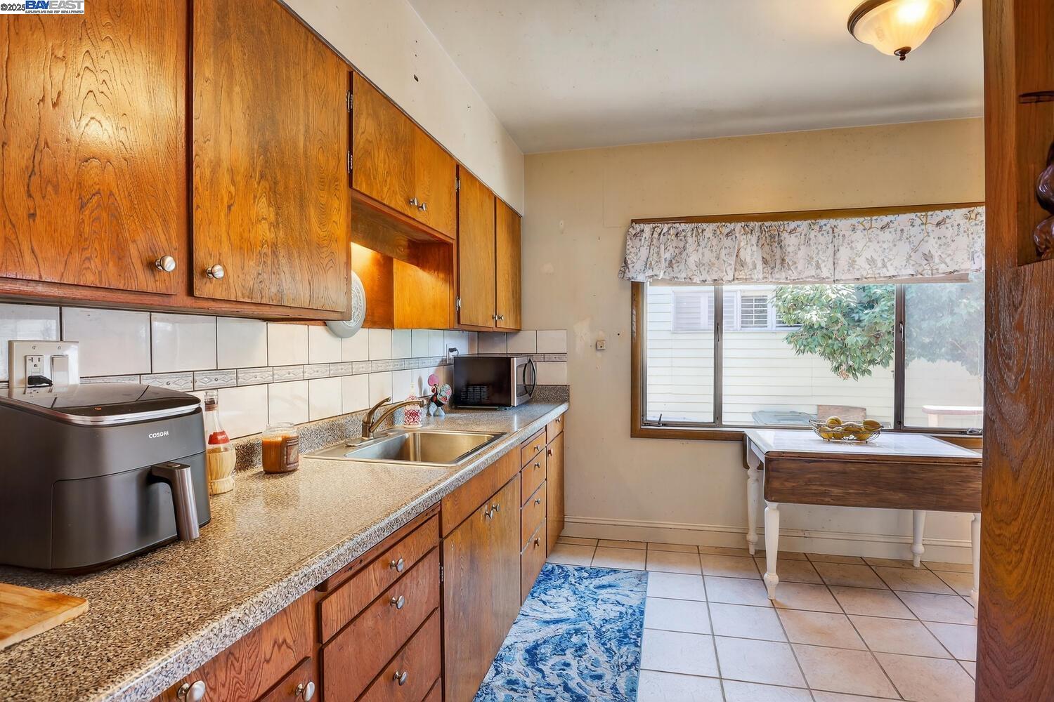 Detail Gallery Image 14 of 37 For 165 Sunnyside Dr, San Leandro,  CA 94577 - 3 Beds | 1 Baths