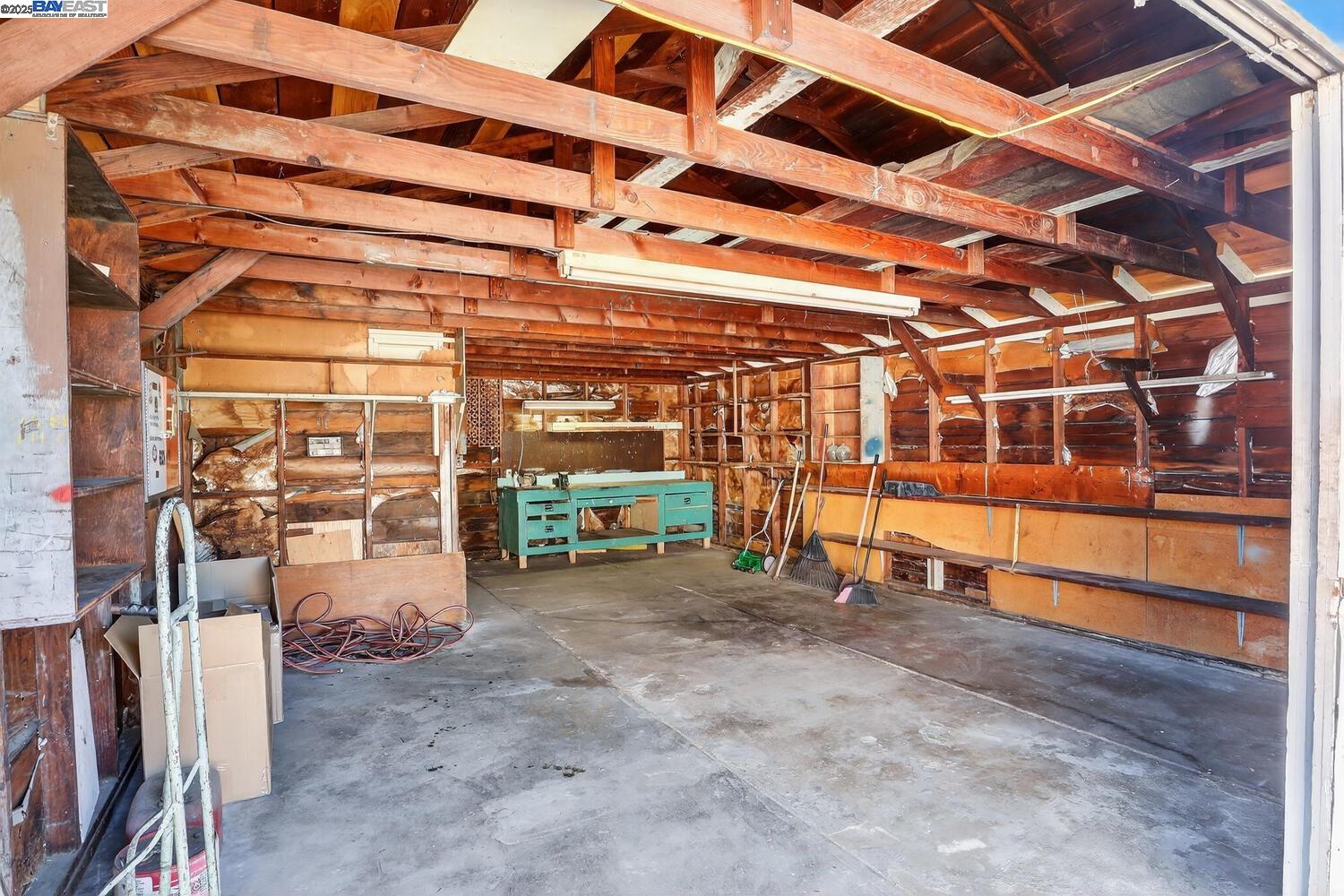 Detail Gallery Image 30 of 37 For 165 Sunnyside Dr, San Leandro,  CA 94577 - 3 Beds | 1 Baths