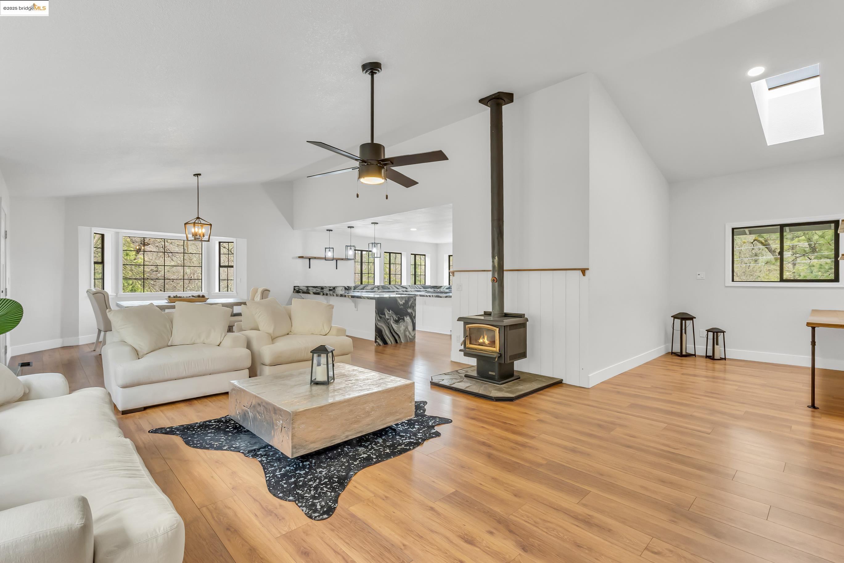 Detail Gallery Image 13 of 55 For 16806 Brewer Rd, Grass Valley,  CA 95949 - 3 Beds | 2 Baths