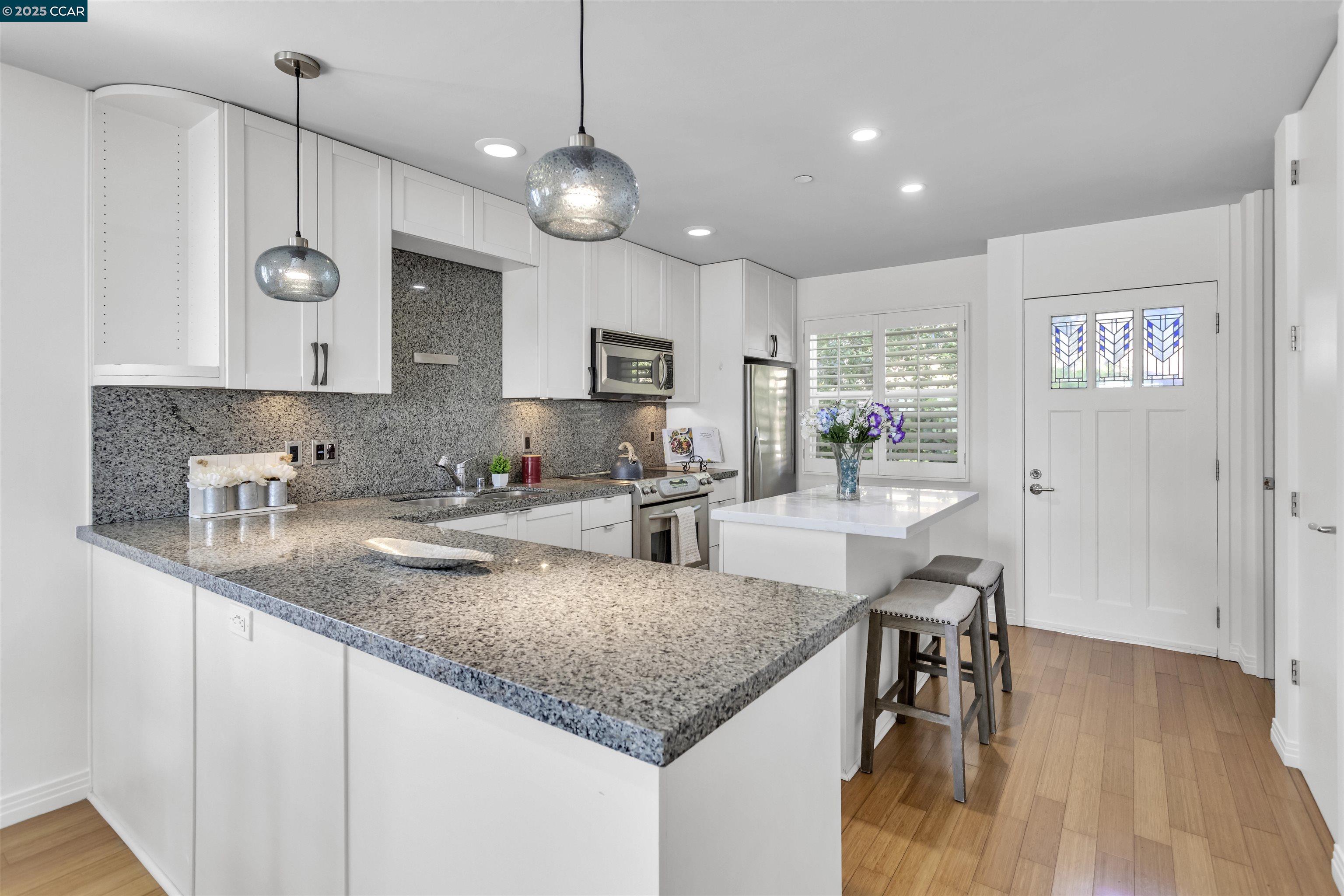 Photo #3: 41110289 Listing 