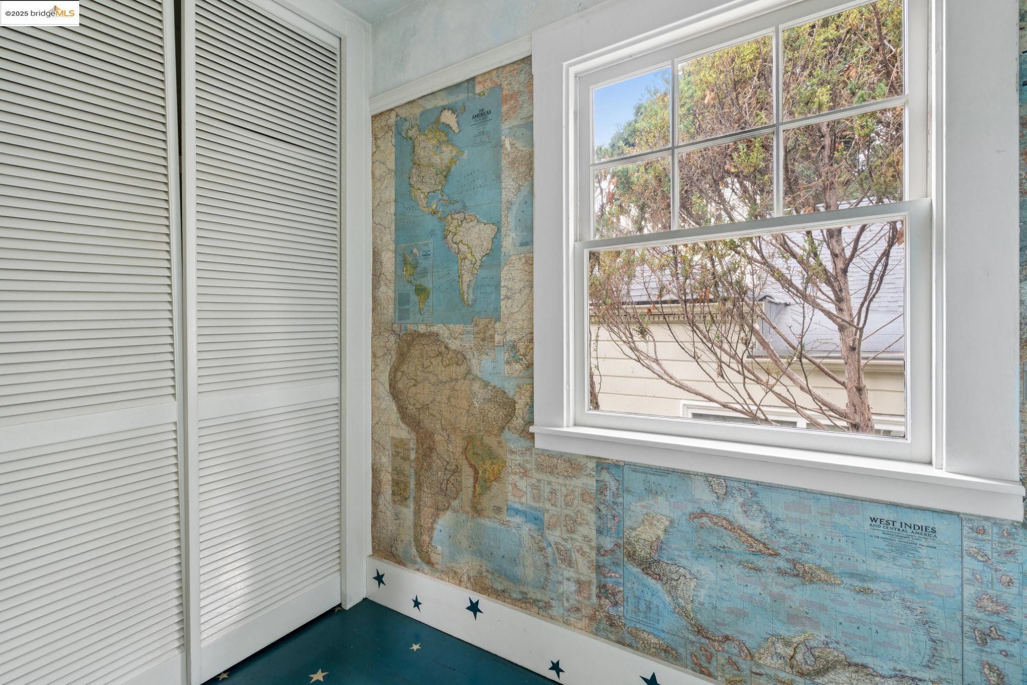 Detail Gallery Image 35 of 44 For 618 Boulevard Way, Piedmont,  CA 94610-1605 - 4 Beds | 1/1 Baths