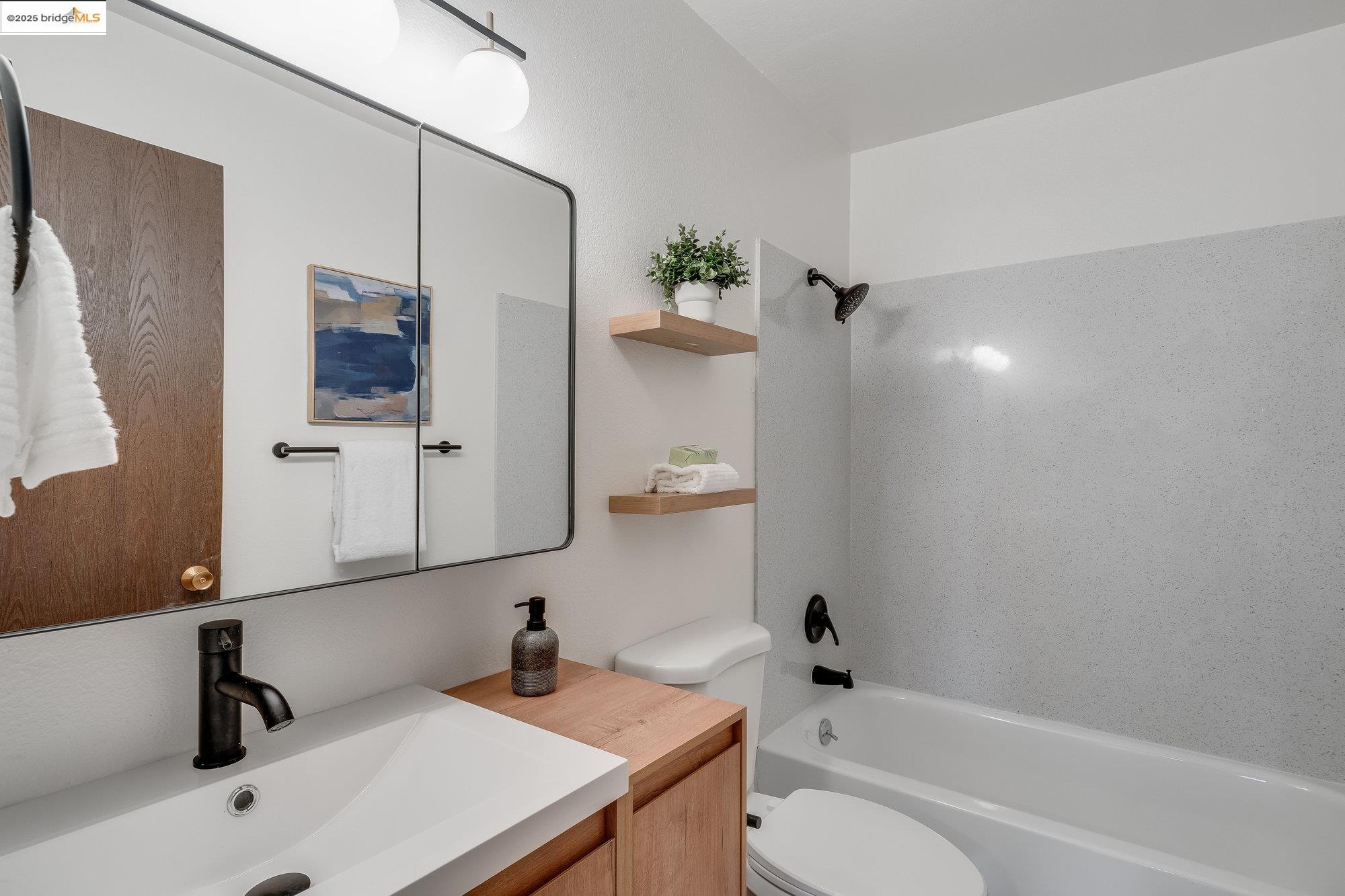 Detail Gallery Image 18 of 32 For 5177 Diamond Heights Blvd Apt 114,  San Francisco,  CA 94131 - 2 Beds | 2 Baths