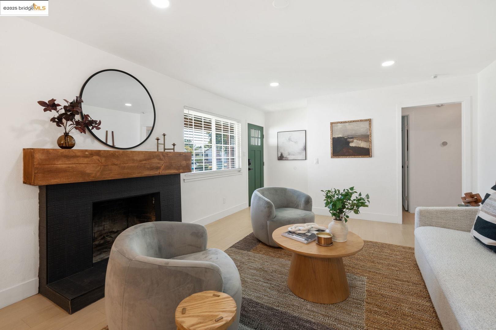 Detail Gallery Image 6 of 25 For 9921 Redstone Dr, Sacramento,  CA 95827 - 3 Beds | 1 Baths