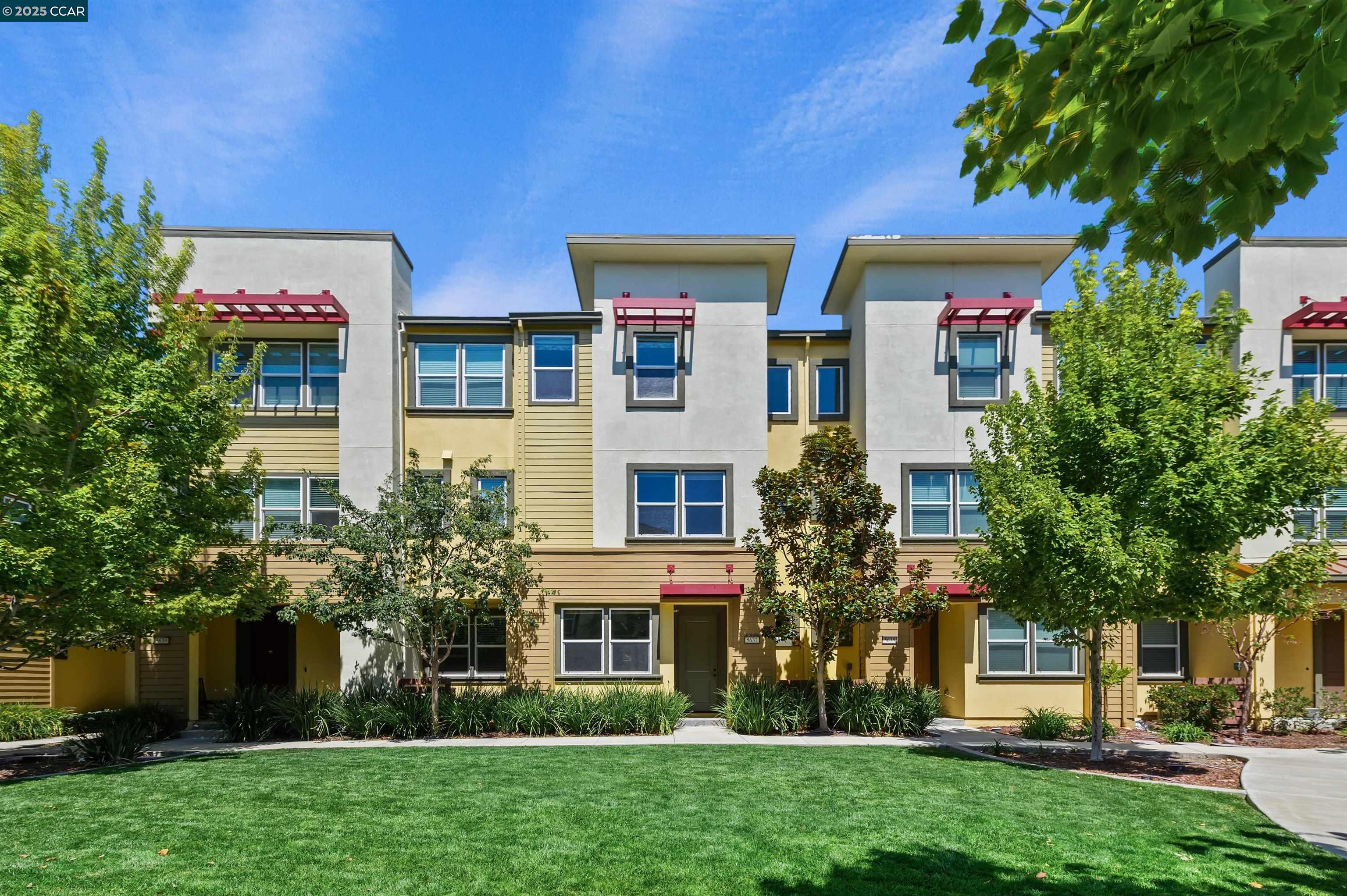 MLS: 41110297 Condo For Sale