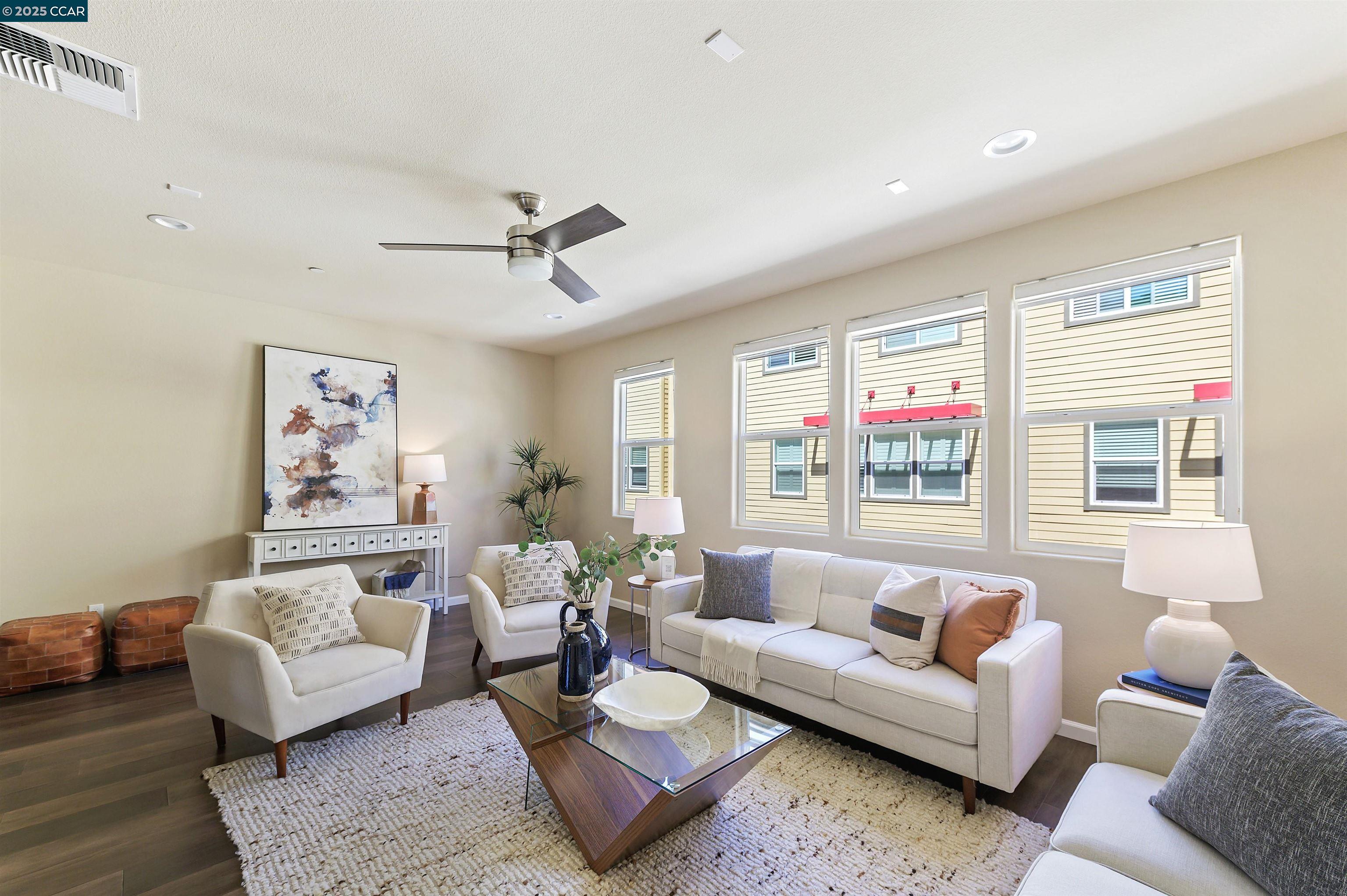 Photo #8: 41110297 Listing: Photo #8