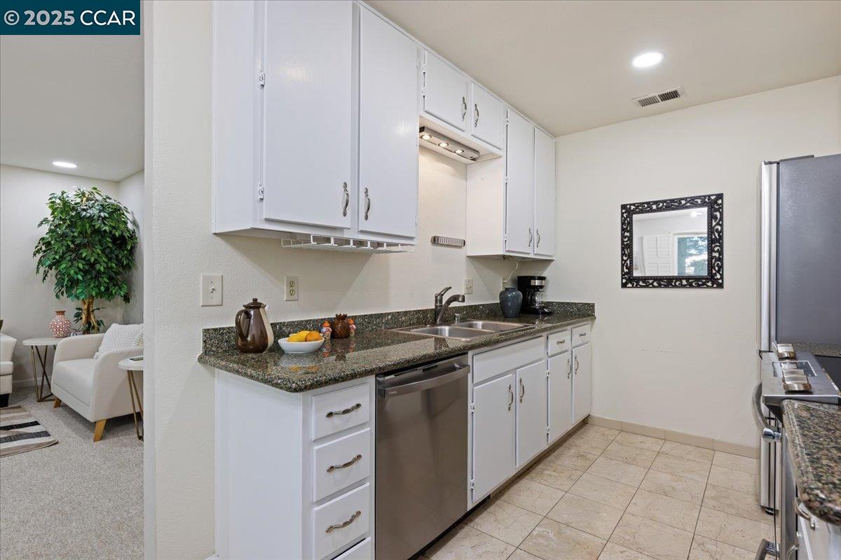 Photo #9: 41110300 Listing: Photo #9