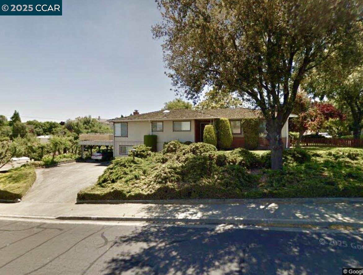 Detail Gallery Image 1 of 1 For 6 Lake St, Pittsburg,  CA 94565 - 3 Beds | 2 Baths