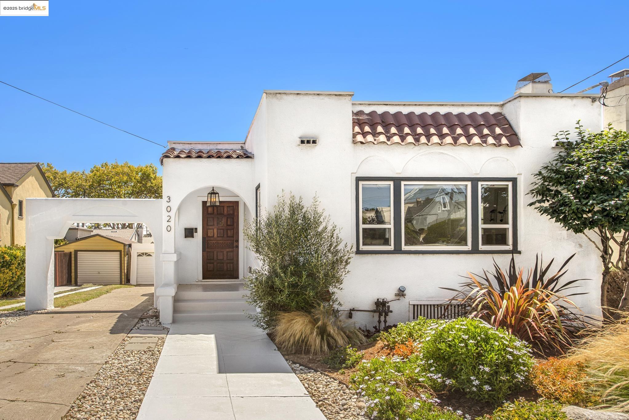 Detail Gallery Image 1 of 54 For 3020 55th Ave, Oakland,  CA 94605 - 3 Beds | 2 Baths
