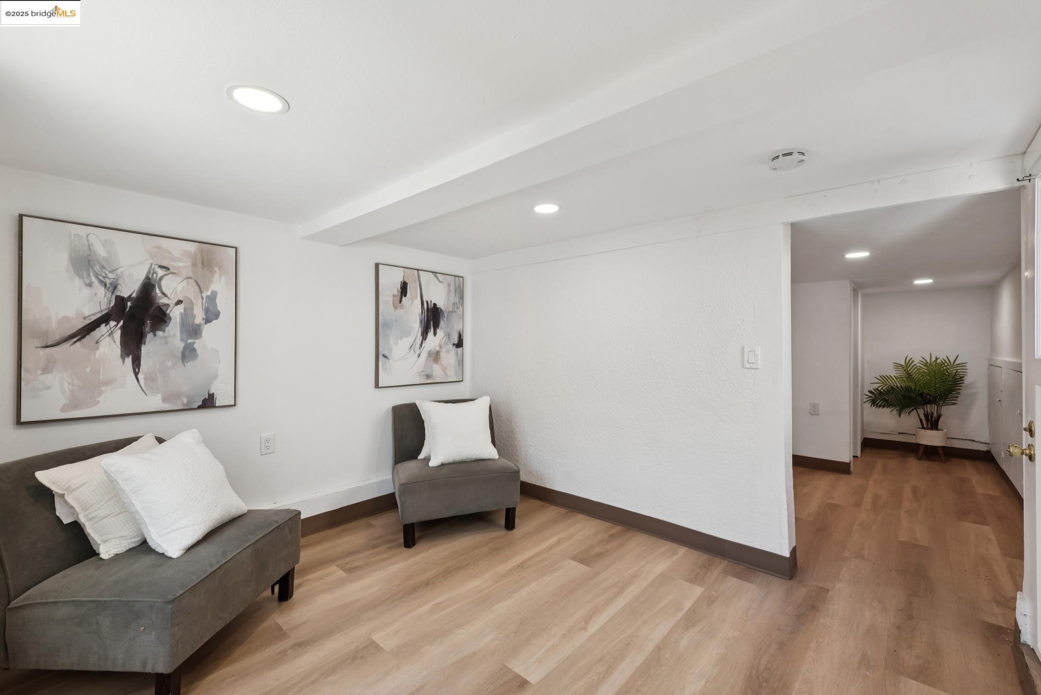 Detail Gallery Image 43 of 54 For 3020 55th Ave, Oakland,  CA 94605 - 3 Beds | 2 Baths