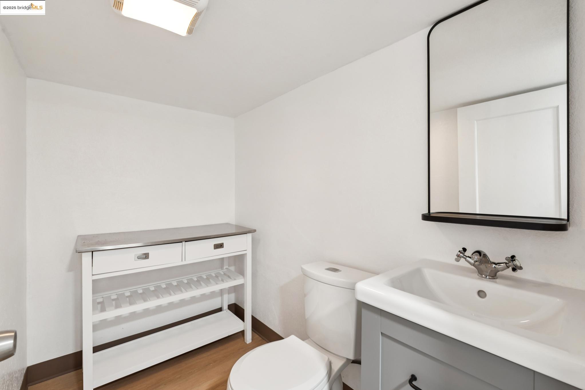 Detail Gallery Image 46 of 54 For 3020 55th Ave, Oakland,  CA 94605 - 3 Beds | 2 Baths