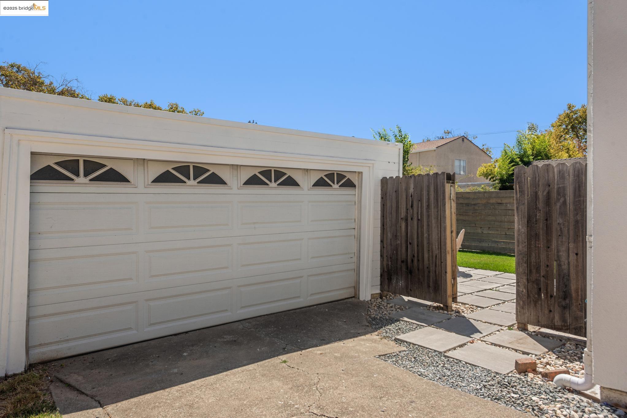Detail Gallery Image 52 of 54 For 3020 55th Ave, Oakland,  CA 94605 - 3 Beds | 2 Baths