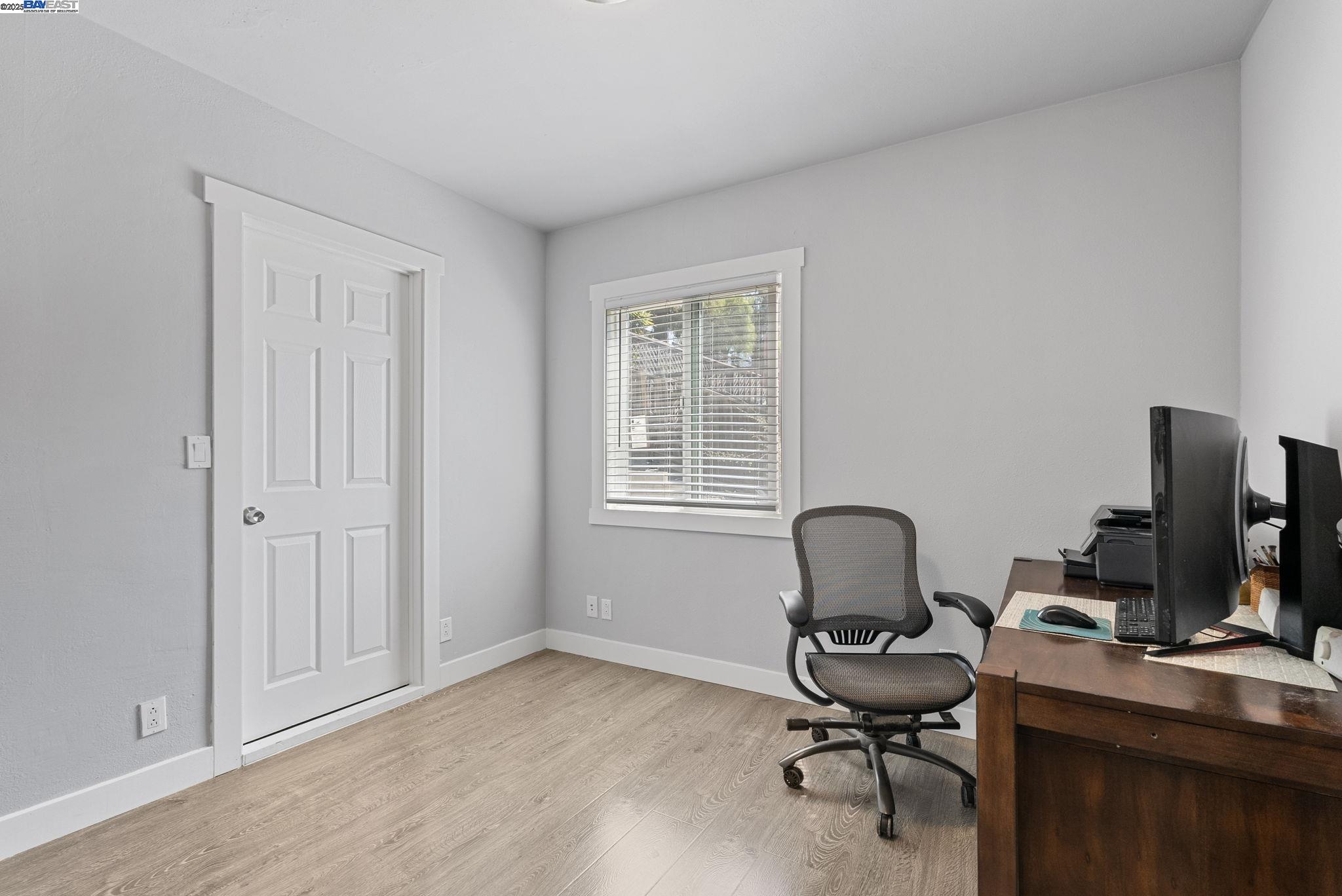 Detail Gallery Image 12 of 41 For 25910 Westview Way, Hayward,  CA 94542 - 2 Beds | 1 Baths