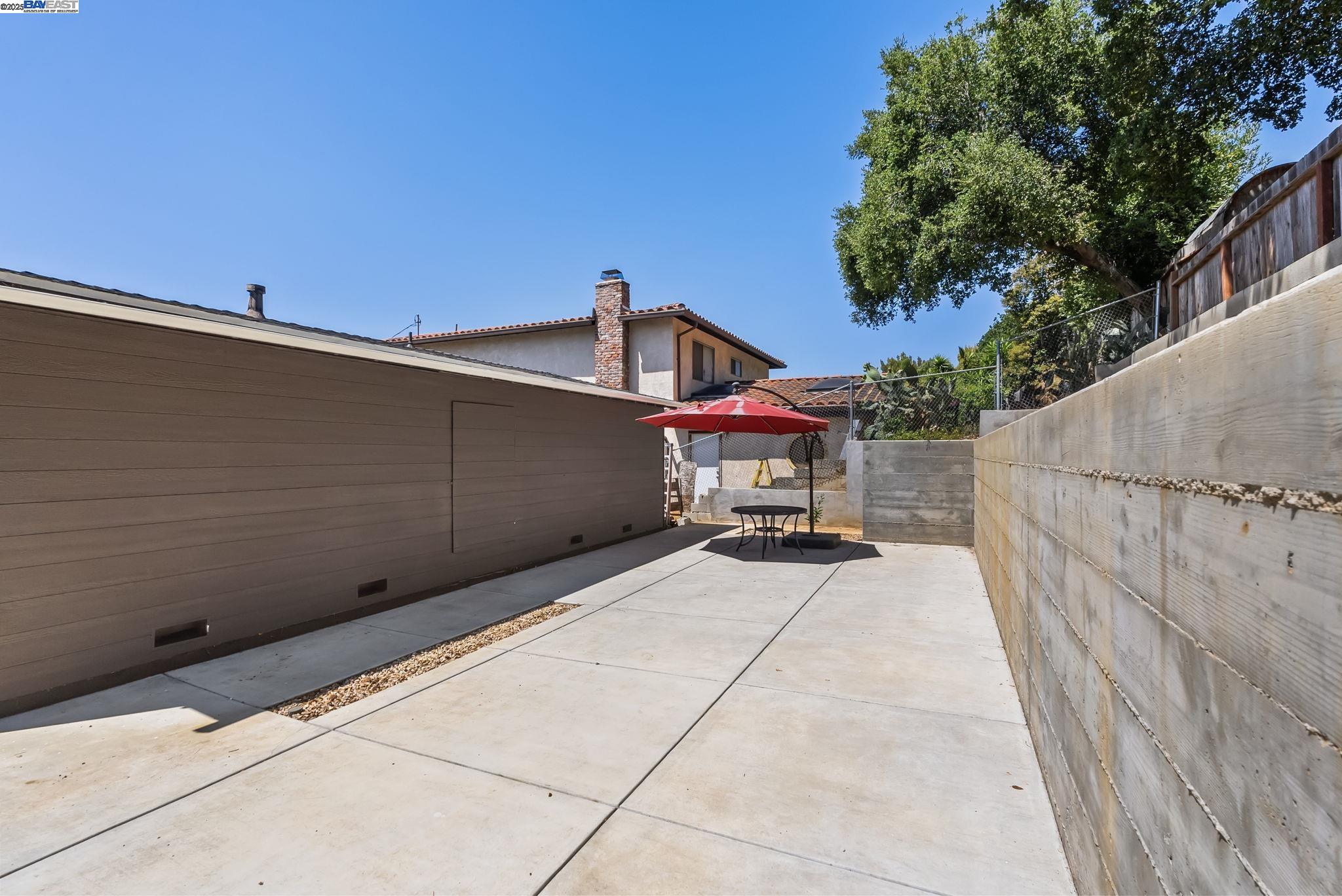 Detail Gallery Image 25 of 41 For 25910 Westview Way, Hayward,  CA 94542 - 2 Beds | 1 Baths
