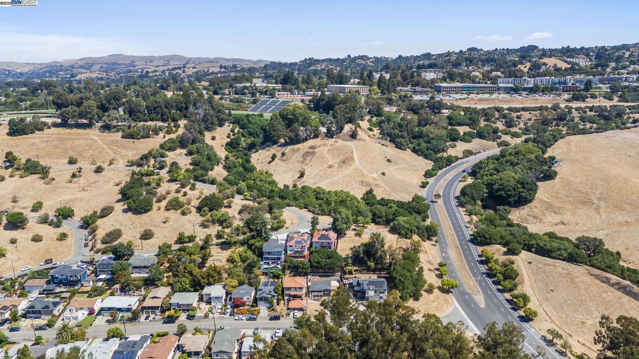 Detail Gallery Image 33 of 41 For 25910 Westview Way, Hayward,  CA 94542 - 2 Beds | 1 Baths