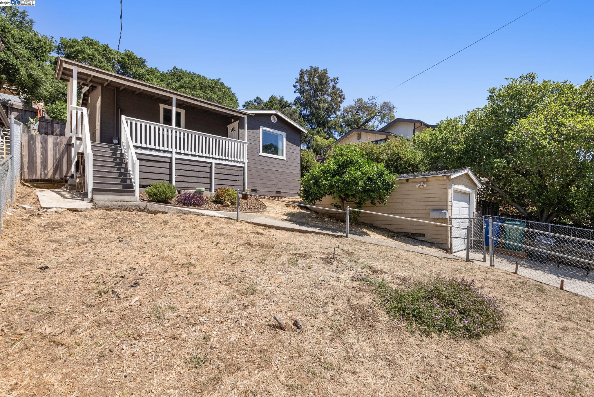Detail Gallery Image 36 of 41 For 25910 Westview Way, Hayward,  CA 94542 - 2 Beds | 1 Baths