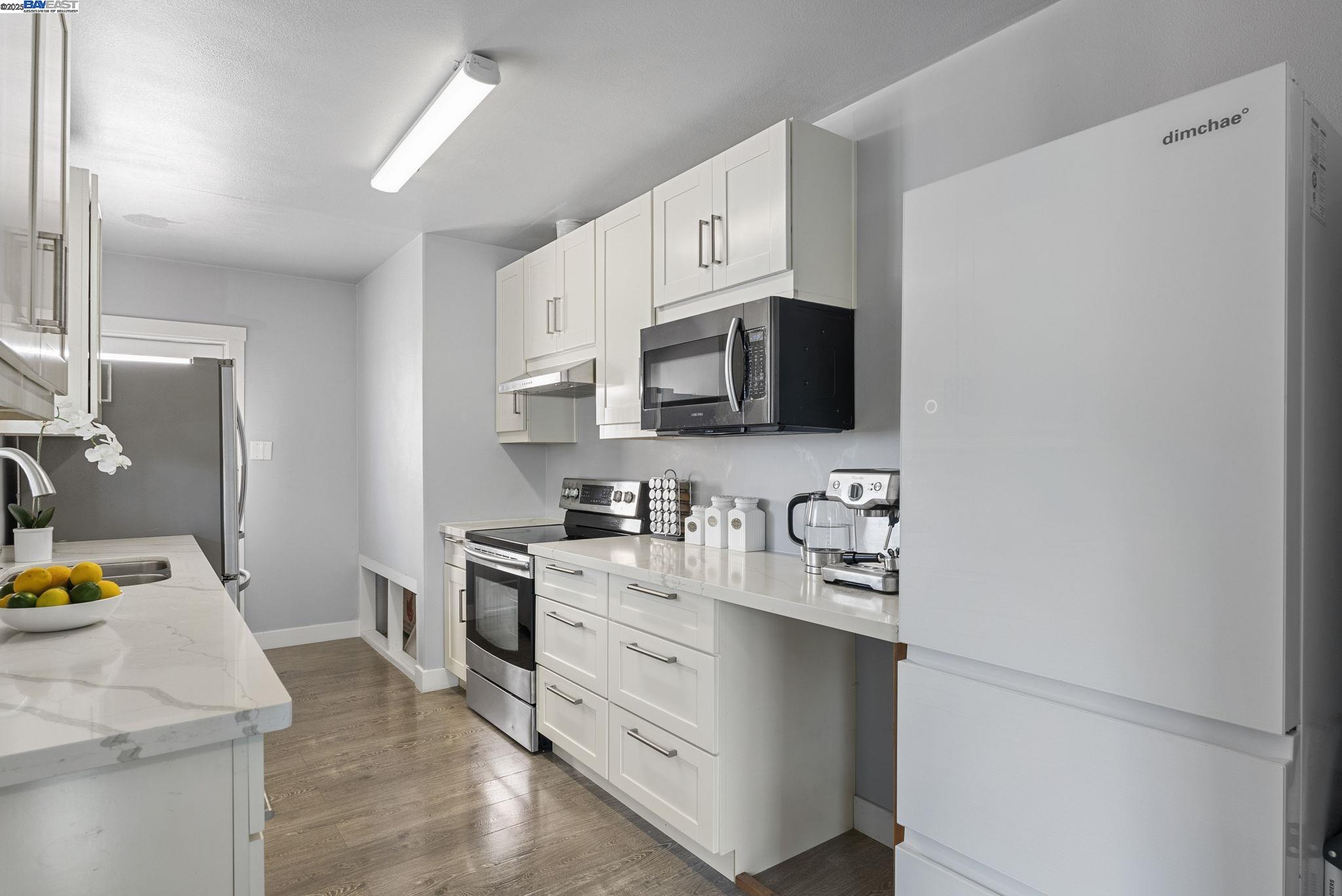 Detail Gallery Image 8 of 41 For 25910 Westview Way, Hayward,  CA 94542 - 2 Beds | 1 Baths