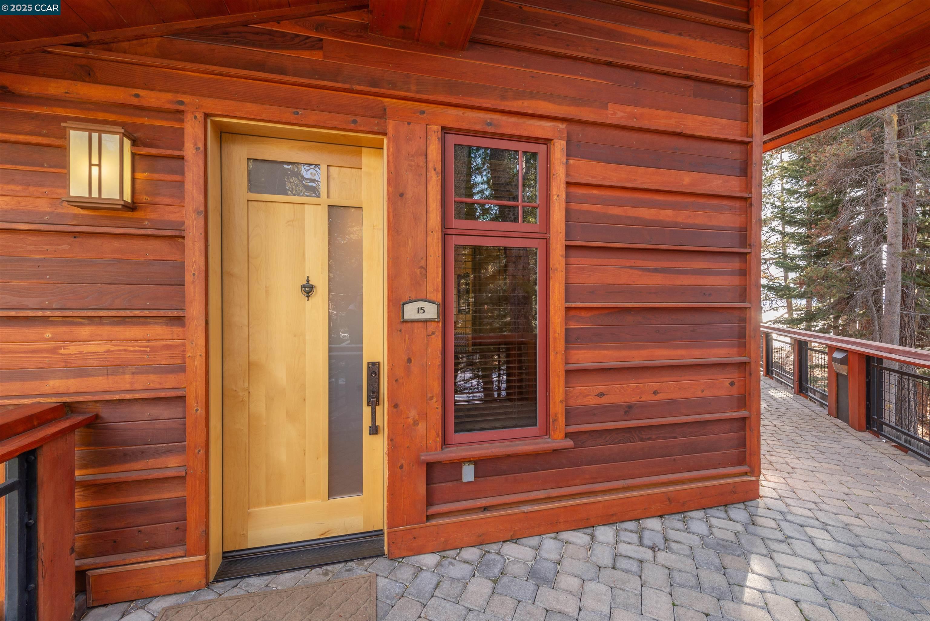 Detail Gallery Image 2 of 31 For 6750 North Lake Blvd 15g,  Tahoe Vista,  CA 96148 - 3 Beds | 3 Baths