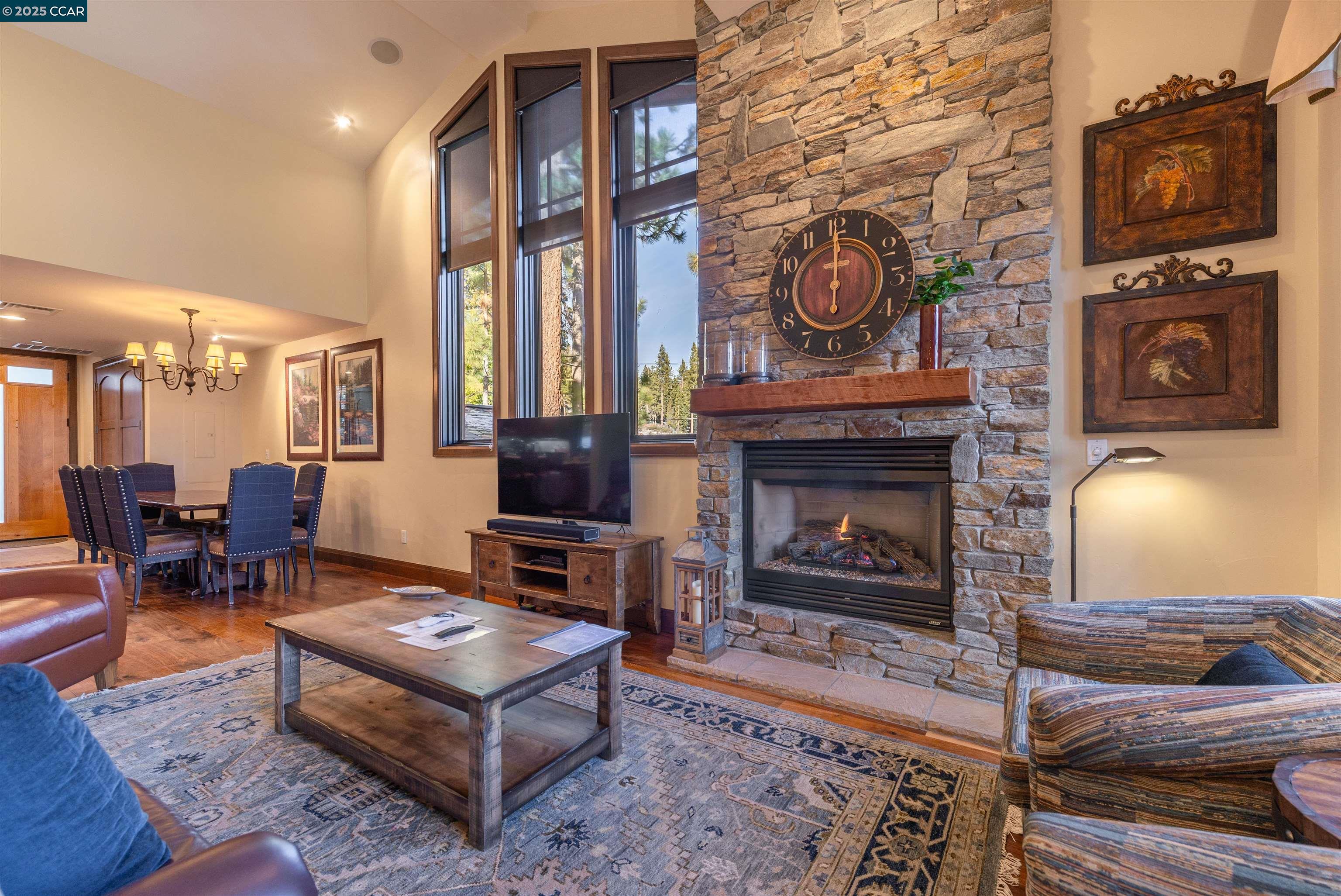 Detail Gallery Image 12 of 31 For 6750 North Lake Blvd 15g,  Tahoe Vista,  CA 96148 - 3 Beds | 3 Baths