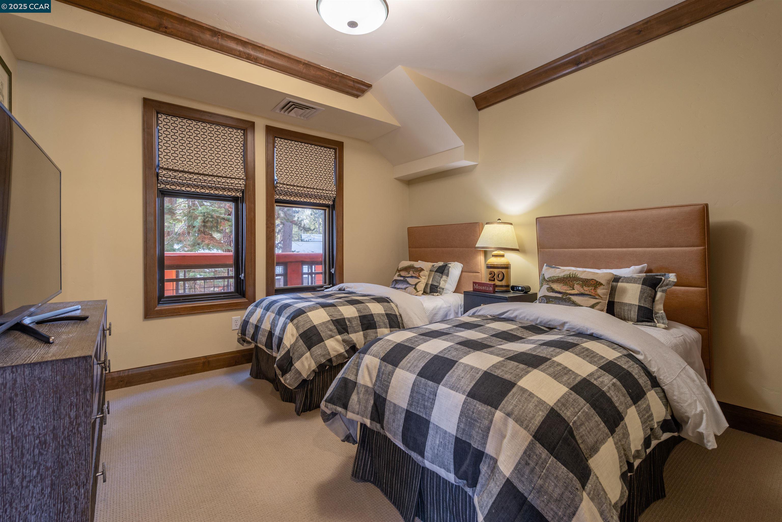 Detail Gallery Image 14 of 31 For 6750 North Lake Blvd 15g,  Tahoe Vista,  CA 96148 - 3 Beds | 3 Baths