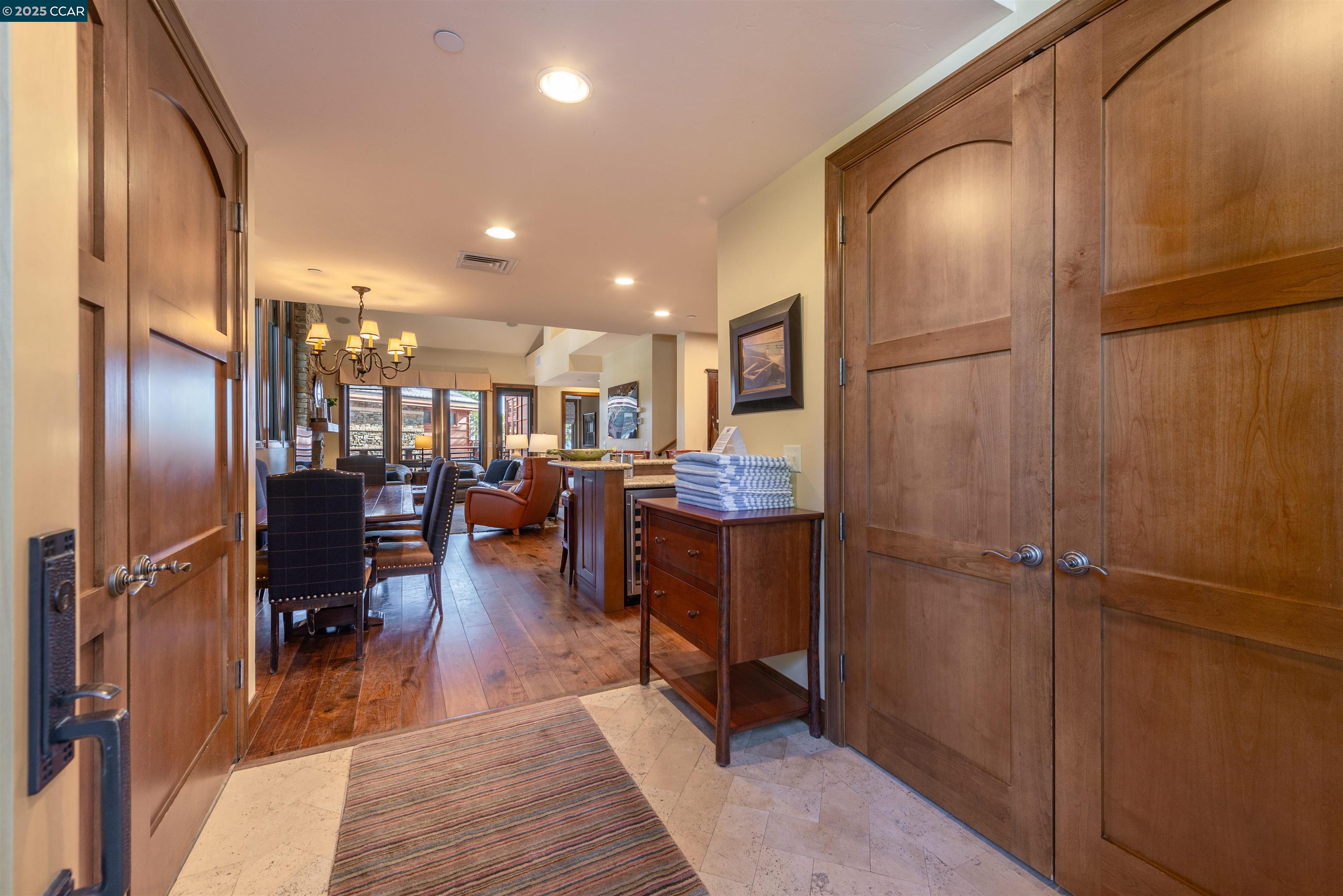 Detail Gallery Image 3 of 31 For 6750 North Lake Blvd 15g,  Tahoe Vista,  CA 96148 - 3 Beds | 3 Baths