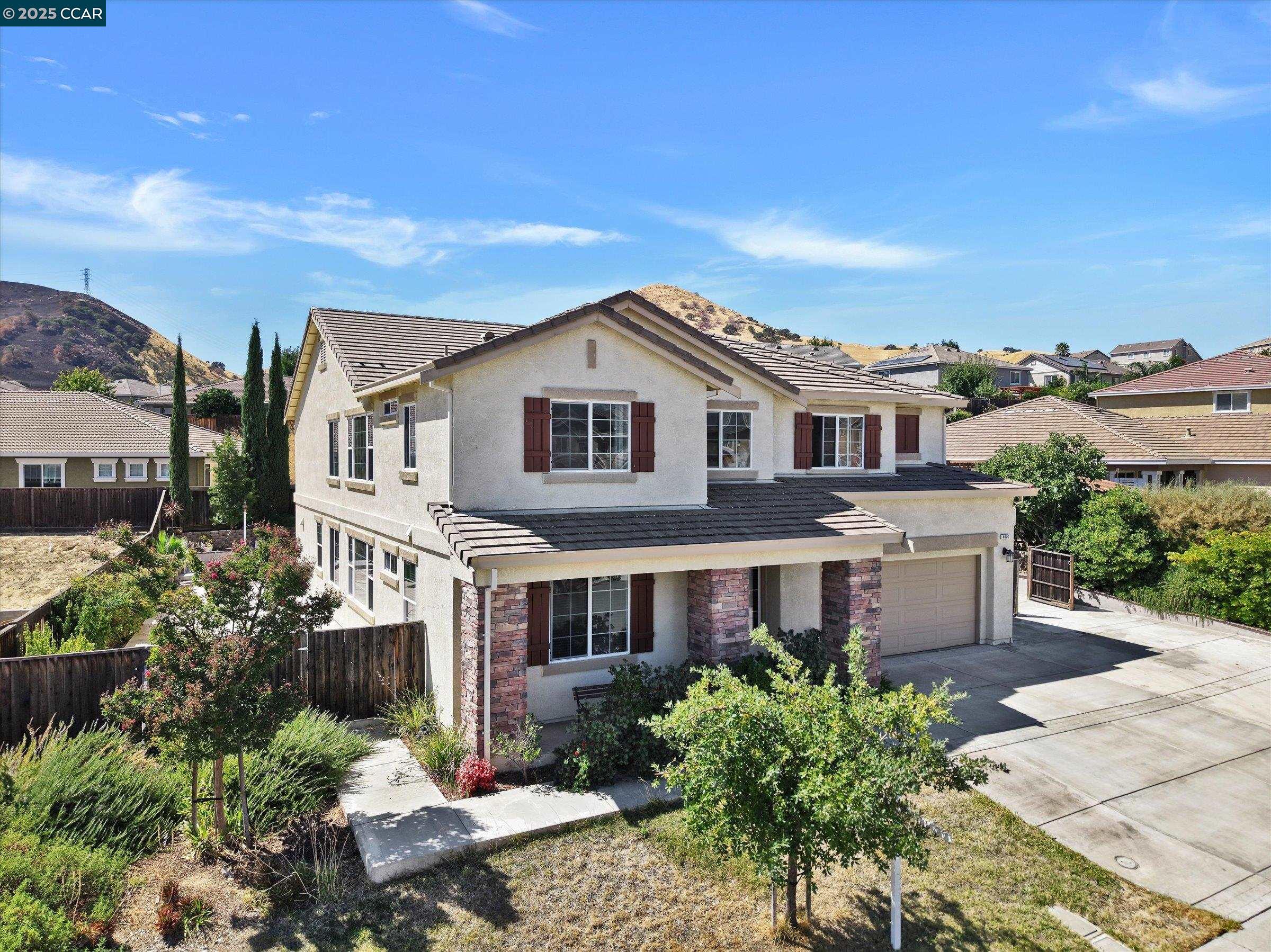 Detail Gallery Image 2 of 60 For 4007 Oak Knoll St, Antioch,  CA 94509 - 5 Beds | 3/1 Baths