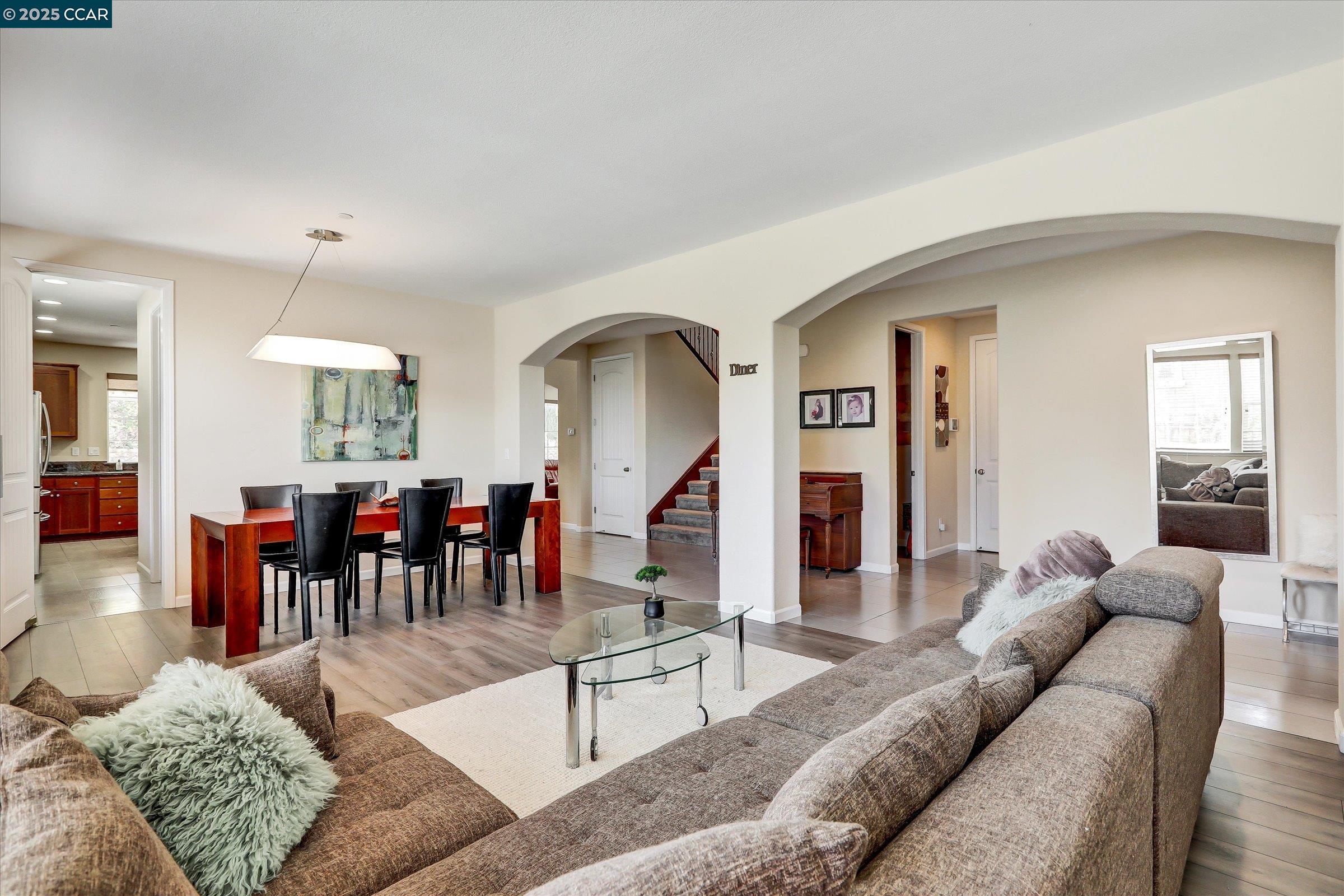 Detail Gallery Image 13 of 60 For 4007 Oak Knoll St, Antioch,  CA 94509 - 5 Beds | 3/1 Baths