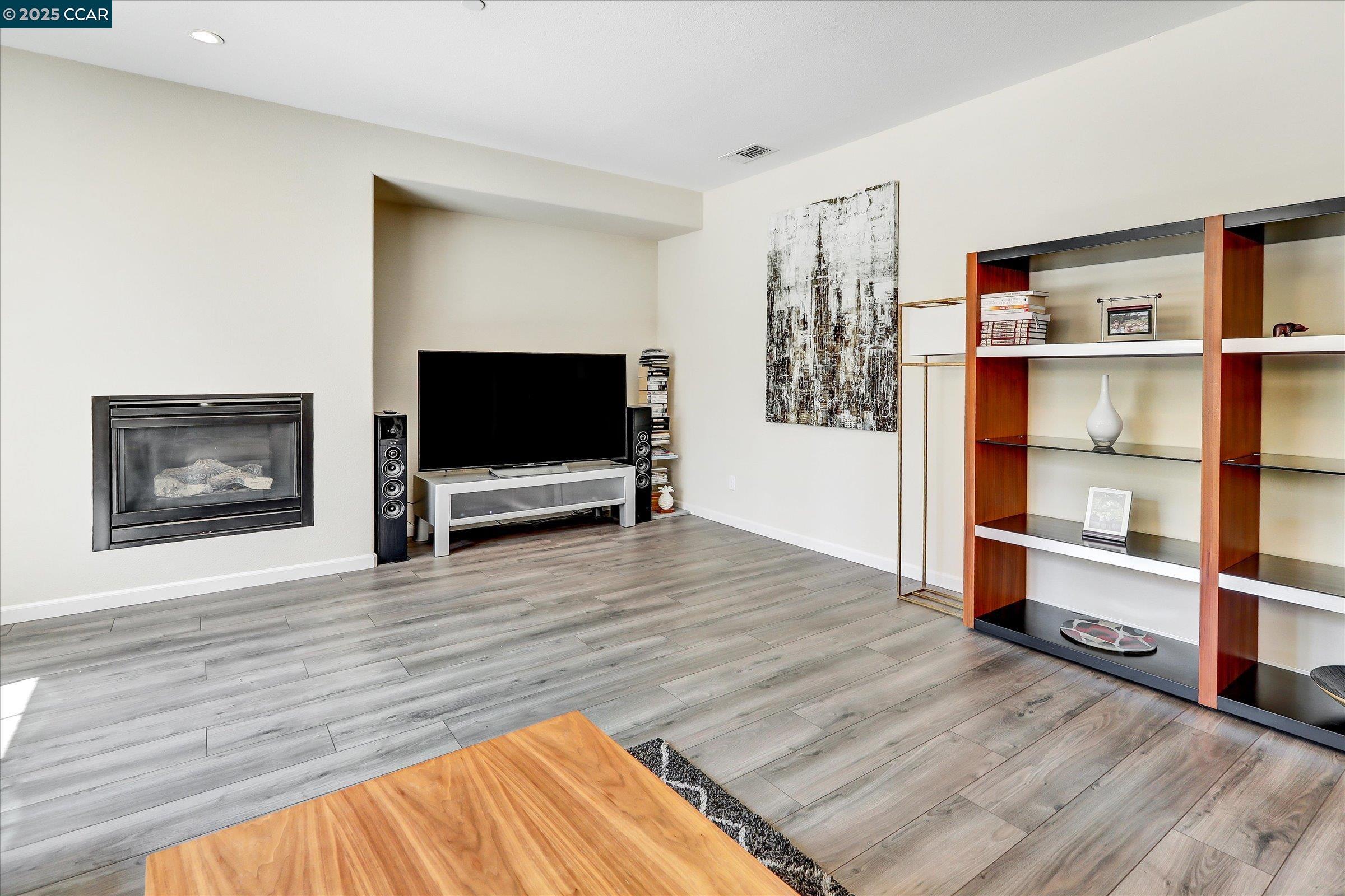 Detail Gallery Image 22 of 60 For 4007 Oak Knoll St, Antioch,  CA 94509 - 5 Beds | 3/1 Baths