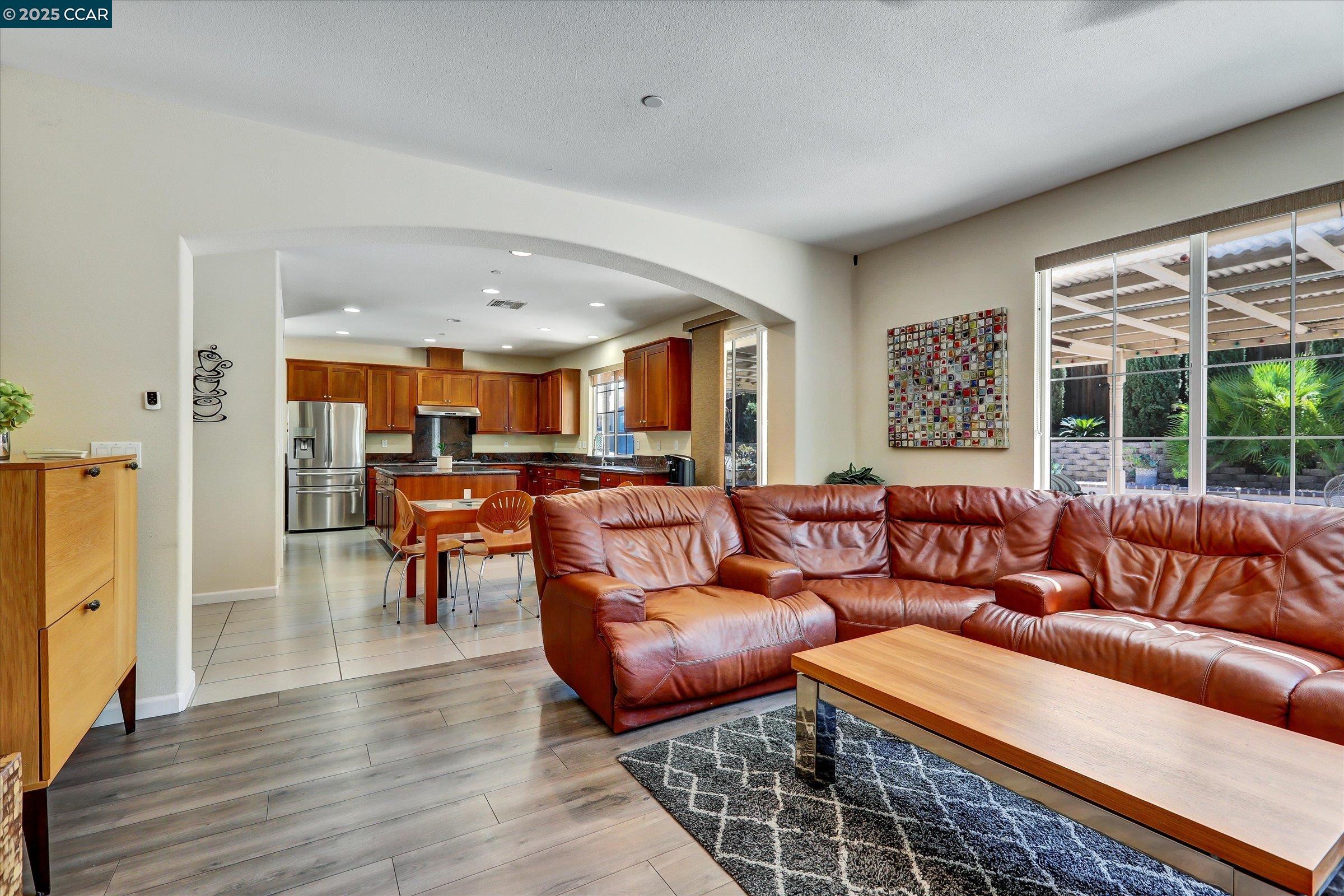 Detail Gallery Image 23 of 60 For 4007 Oak Knoll St, Antioch,  CA 94509 - 5 Beds | 3/1 Baths