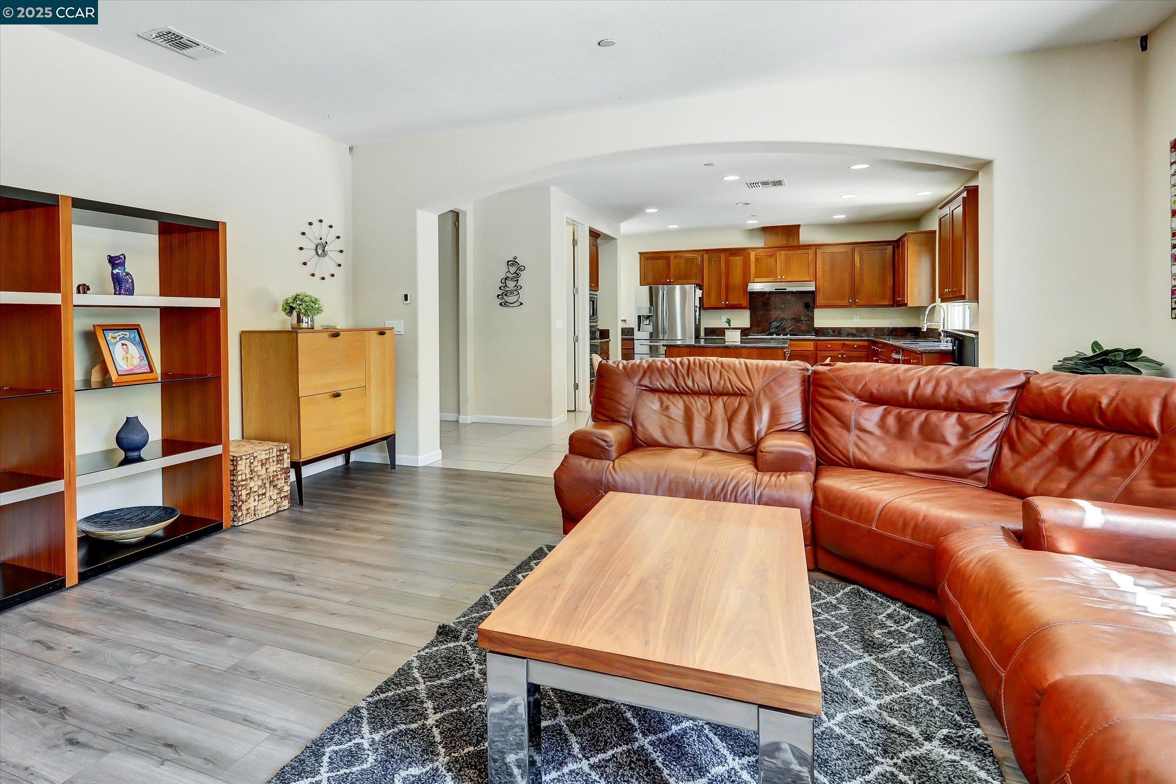 Detail Gallery Image 24 of 60 For 4007 Oak Knoll St, Antioch,  CA 94509 - 5 Beds | 3/1 Baths