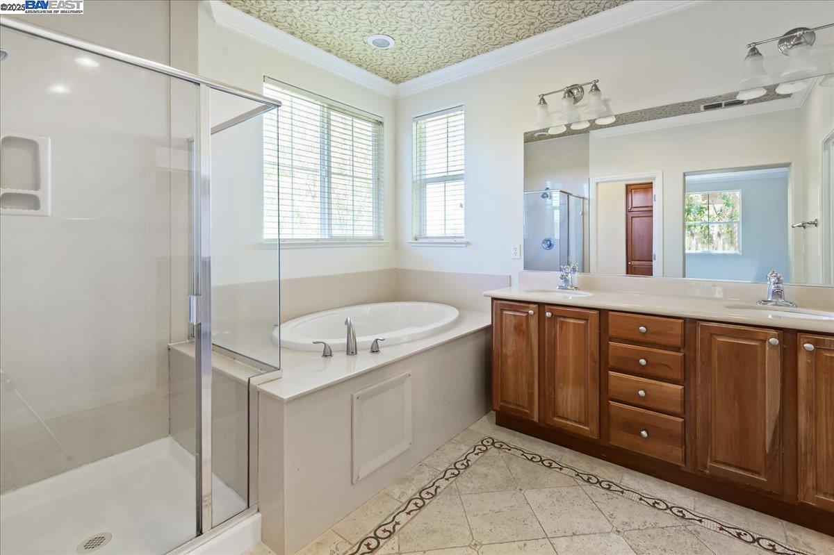 Detail Gallery Image 13 of 28 For 13 S Aldea Street, Mountain House,  CA 95391 - 3 Beds | 2/1 Baths