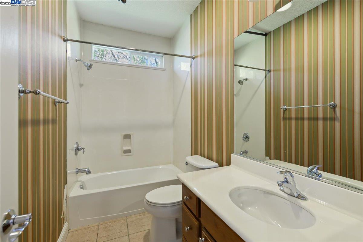 Detail Gallery Image 17 of 28 For 13 S Aldea Street, Mountain House,  CA 95391 - 3 Beds | 2/1 Baths