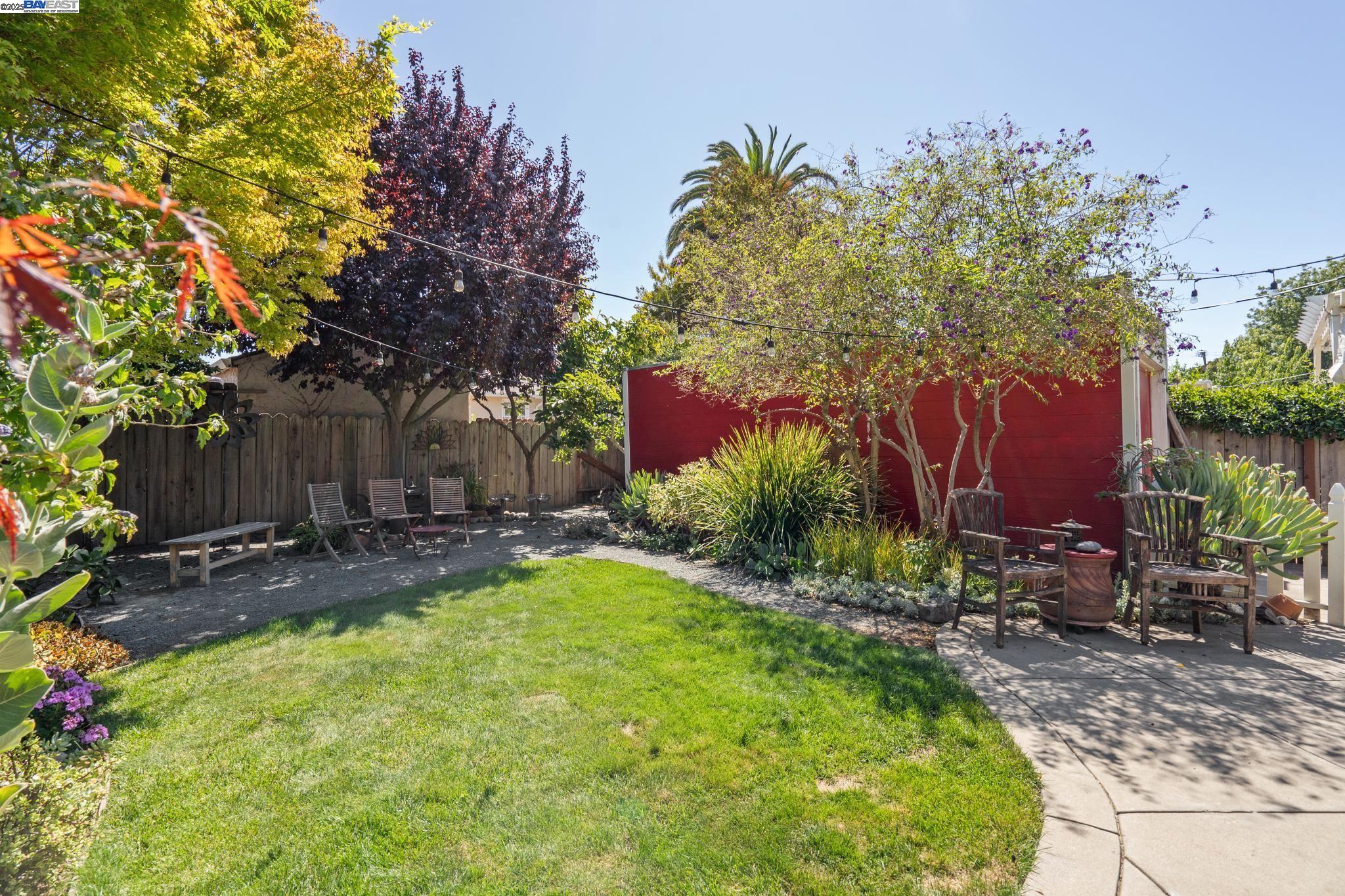 Detail Gallery Image 26 of 31 For 3144 60th Ave, Oakland,  CA 94605 - 2 Beds | 1 Baths