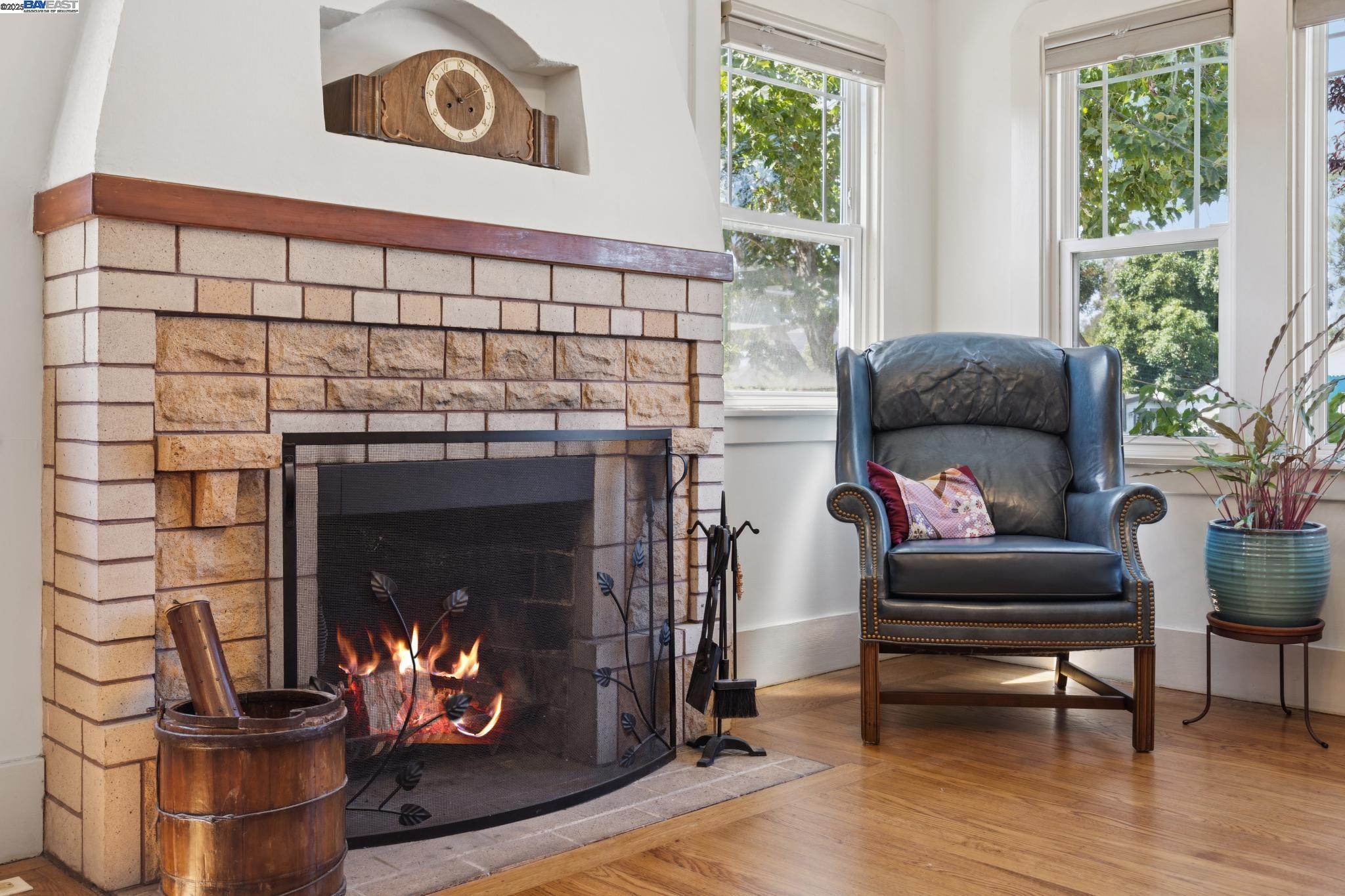 Detail Gallery Image 7 of 31 For 3144 60th Ave, Oakland,  CA 94605 - 2 Beds | 1 Baths