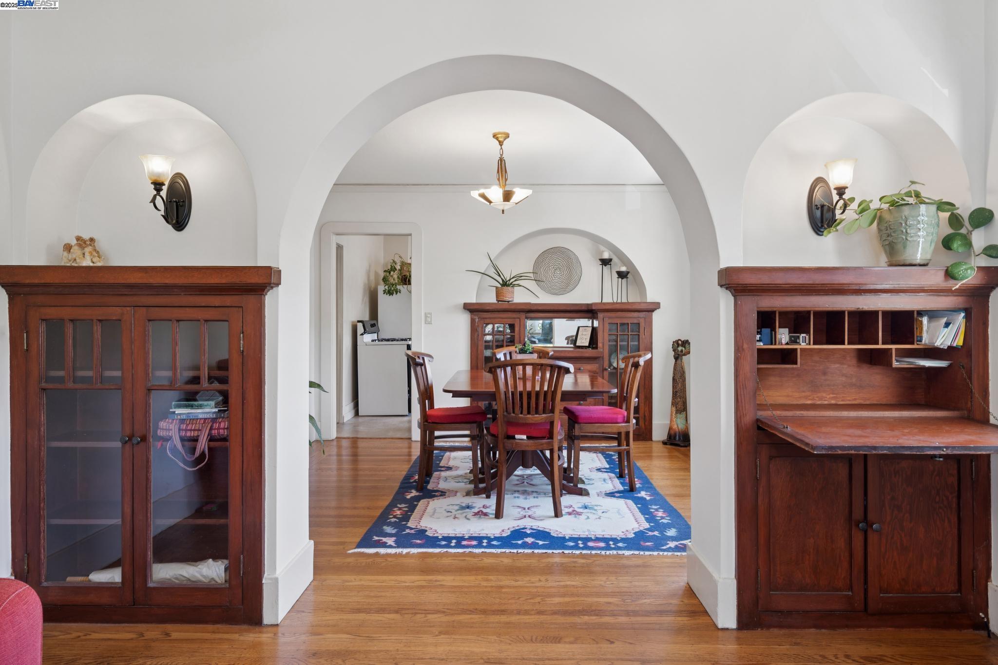 Detail Gallery Image 8 of 31 For 3144 60th Ave, Oakland,  CA 94605 - 2 Beds | 1 Baths