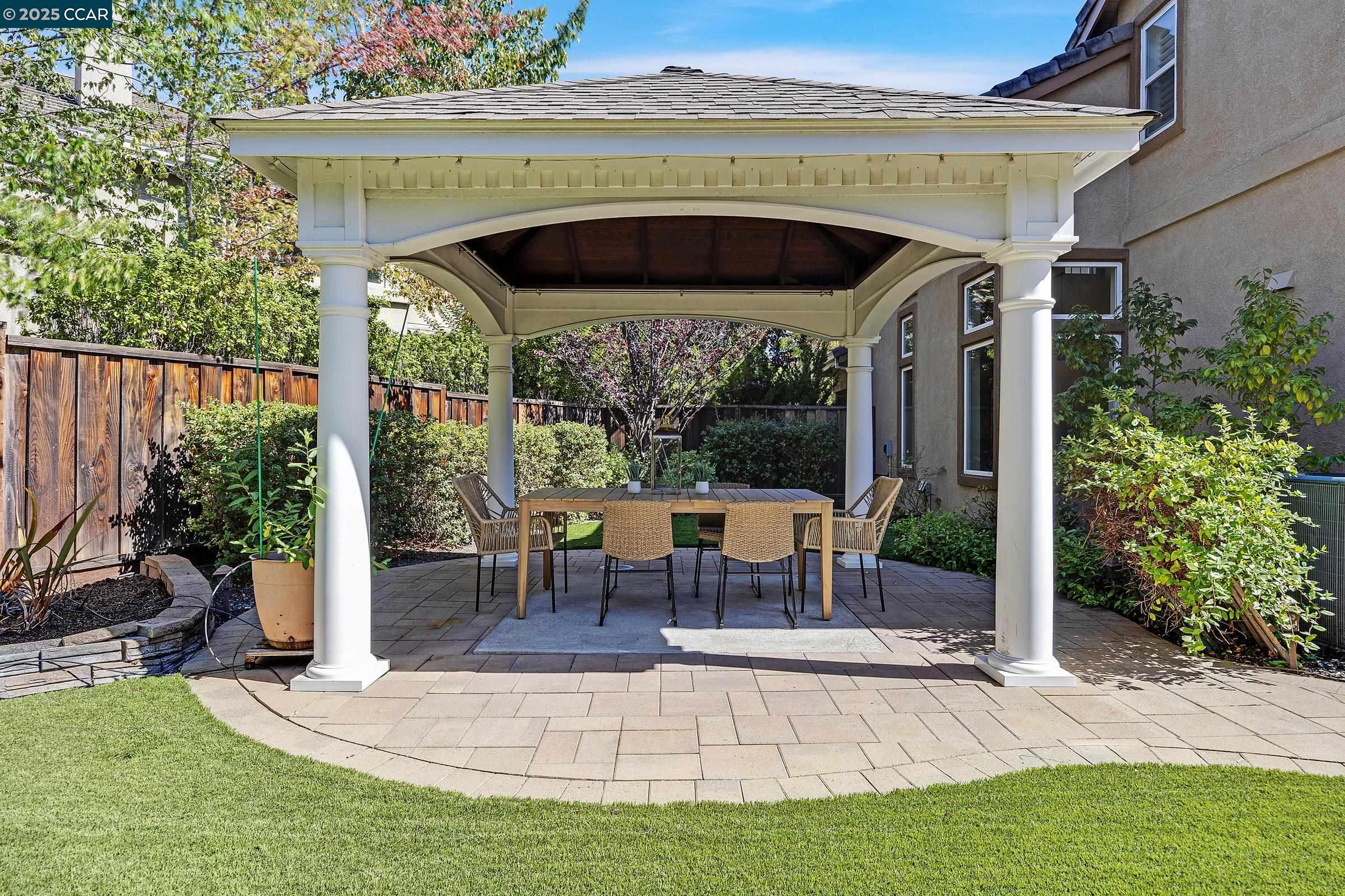 Detail Gallery Image 35 of 40 For 140 Blackstone Dr, Danville,  CA 94506 - 4 Beds | 3 Baths