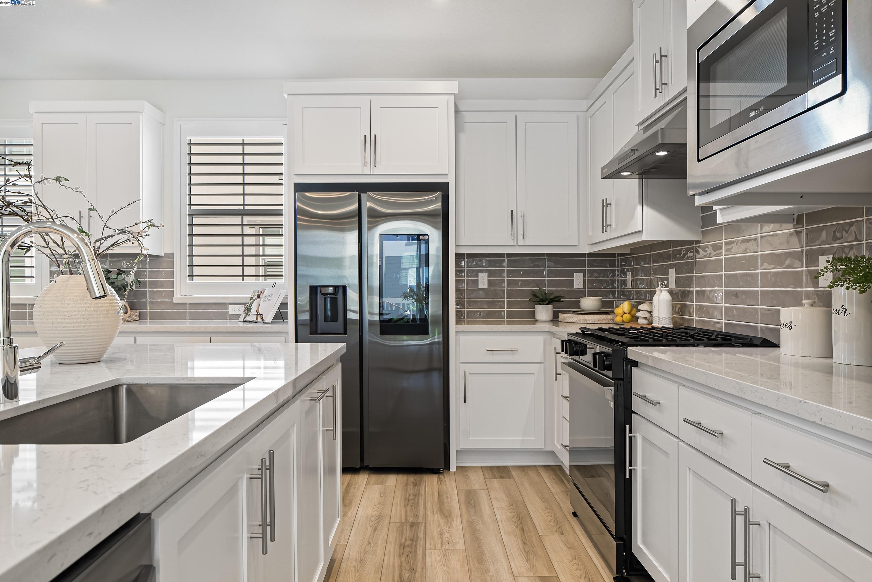 Detail Gallery Image 14 of 58 For 9174 Enterprise Dr, Newark,  CA 94560 - 3 Beds | 3/1 Baths