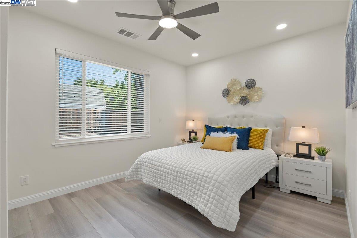 Detail Gallery Image 6 of 15 For 4614 Houndshaven Way, San Jose,  CA 95111-3710 - 3 Beds | 2 Baths