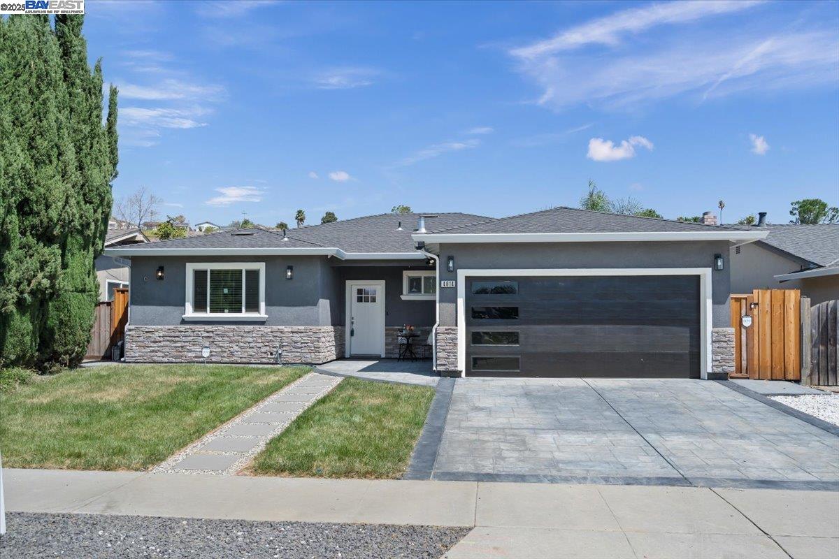 Detail Gallery Image 8 of 15 For 4614 Houndshaven Way, San Jose,  CA 95111-3710 - 3 Beds | 2 Baths