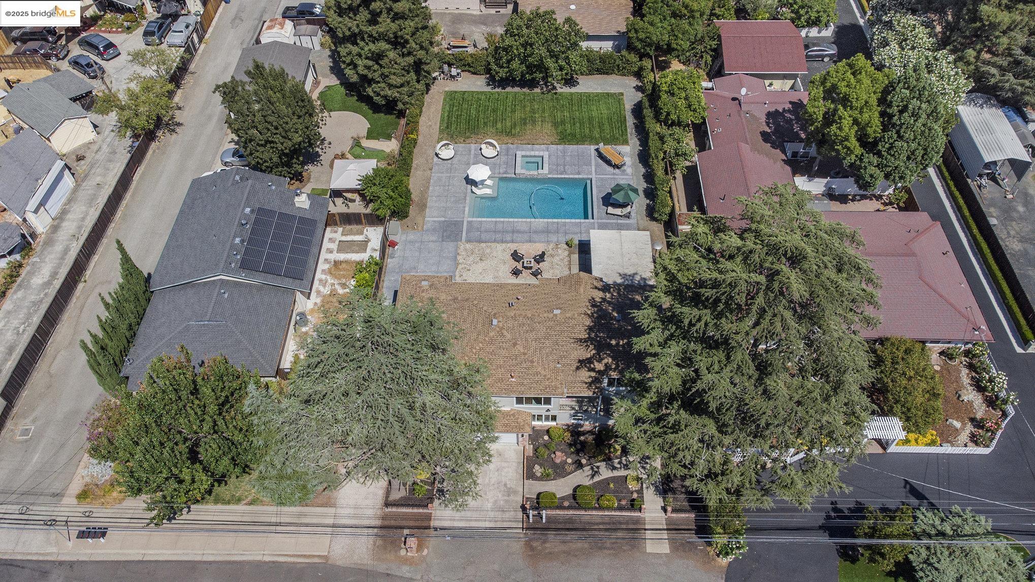 Detail Gallery Image 28 of 54 For 1828 Clayton Way, Concord,  CA 94519 - 4 Beds | 3 Baths