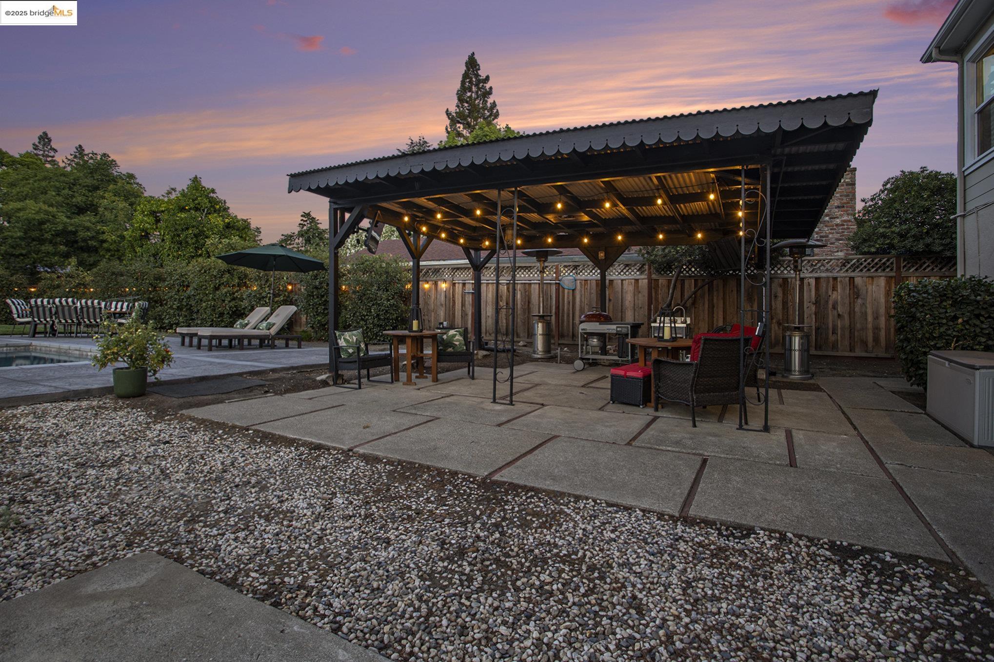 Detail Gallery Image 32 of 54 For 1828 Clayton Way, Concord,  CA 94519 - 4 Beds | 3 Baths
