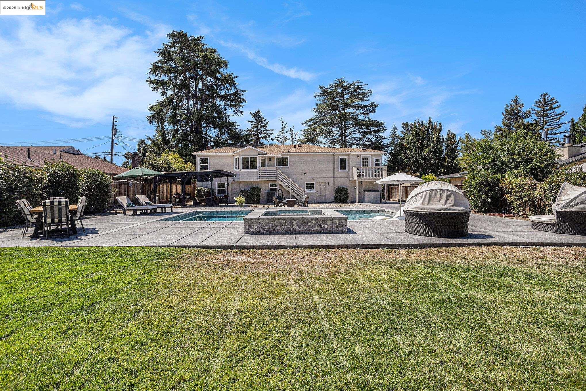 Detail Gallery Image 39 of 54 For 1828 Clayton Way, Concord,  CA 94519 - 4 Beds | 3 Baths