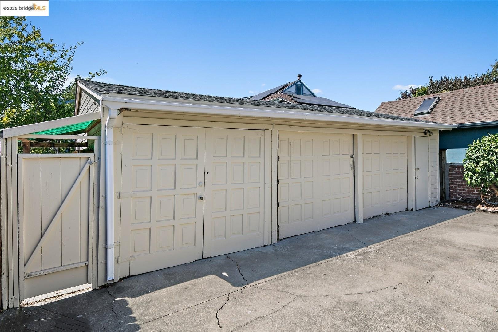 Detail Gallery Image 36 of 43 For 1412 Peralta Ave, Berkeley,  CA 94702 - – Beds | – Baths
