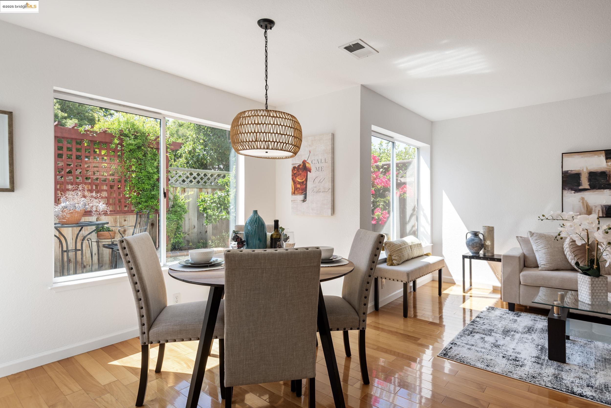 Detail Gallery Image 10 of 42 For 56 Bannister Way, Alameda,  CA 94502 - 3 Beds | 2/1 Baths
