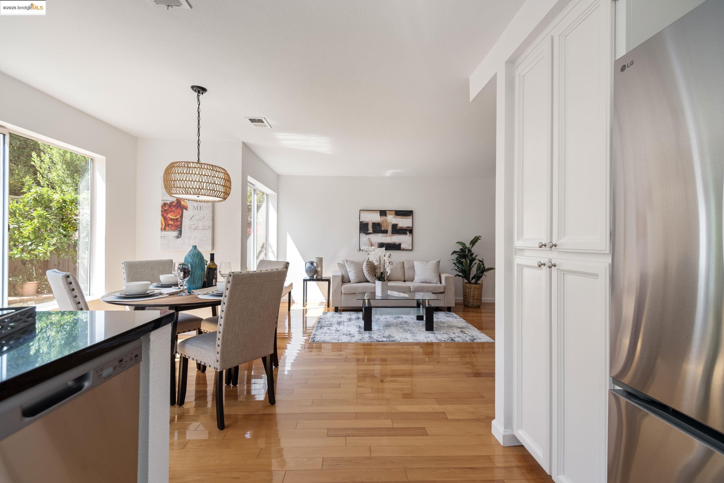 Detail Gallery Image 14 of 42 For 56 Bannister Way, Alameda,  CA 94502 - 3 Beds | 2/1 Baths